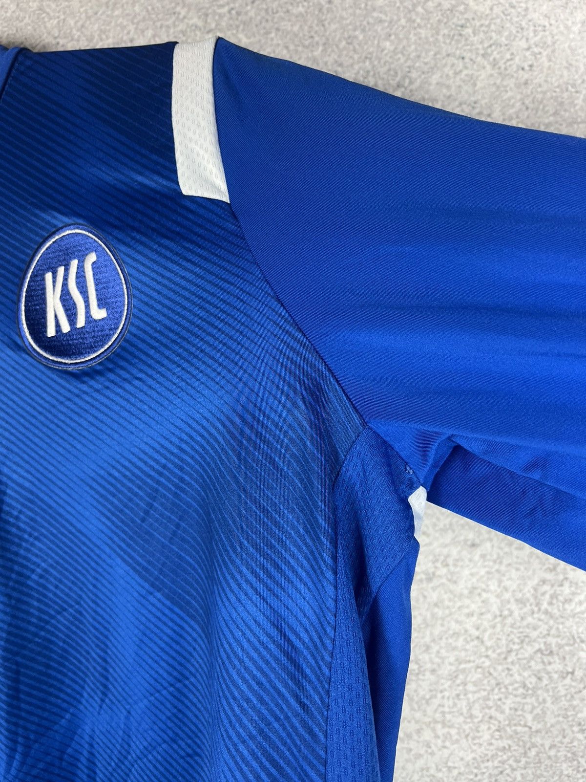 Macron Rare! Karlsruher KSC soccer Track Top Football Sweatshirt Size US S / EU 44-46 / 1 - 5 Thumbnail