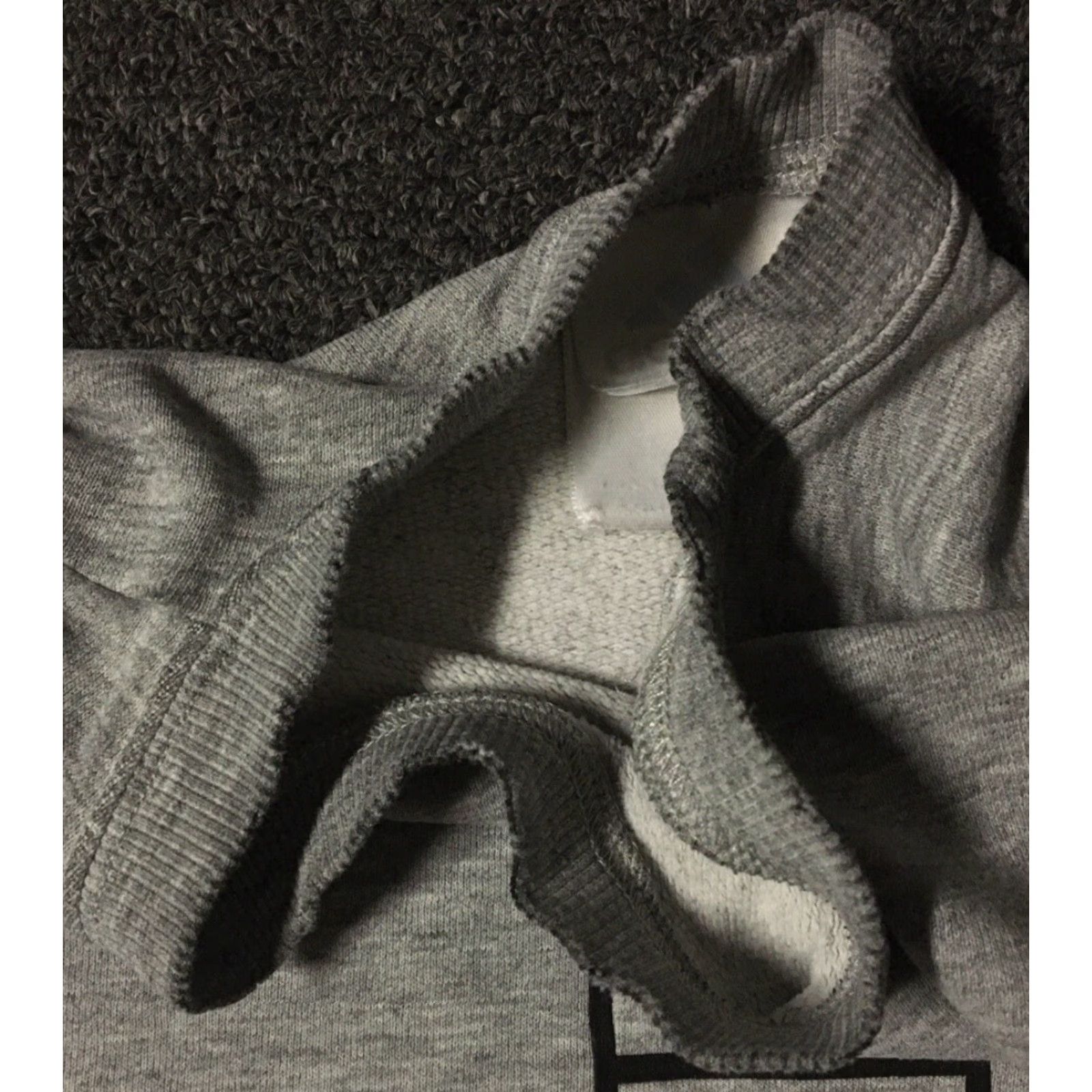 Adidas VINTAGE Adidas Hoodie Mens M Gray 90s Grunge Distressed Boxy Sweatshirt Center Logo USA Punk Surf Skate Football Basketball Beach Retro Size US M / EU 48-50 / 2 - 7 Thumbnail