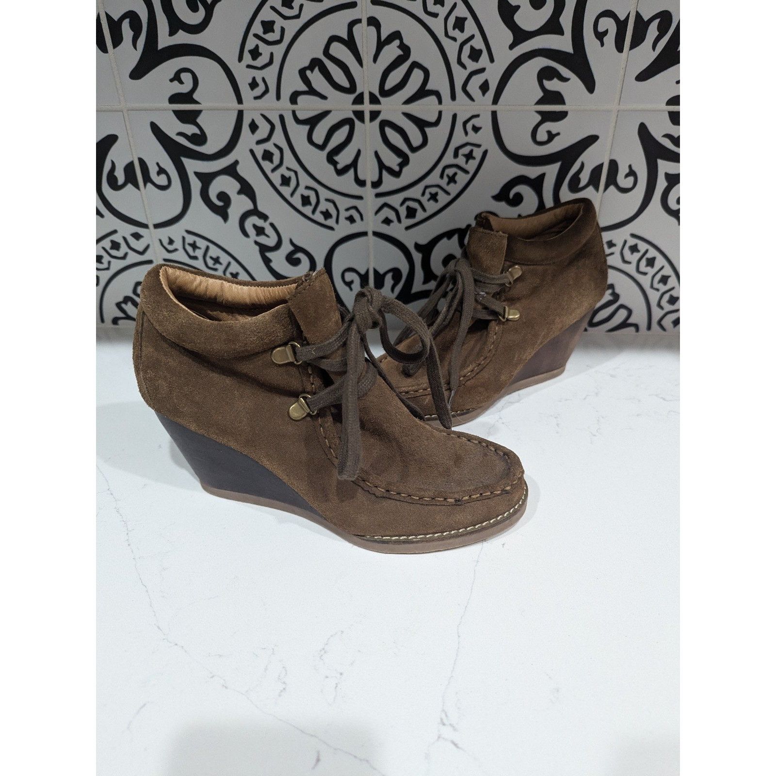 Other Very Volatile Womens Moby Suede Wedge Lace Up Bootie Sz 6 1/ Size US 6.5 / IT 36.5 - 1 Thumbnail