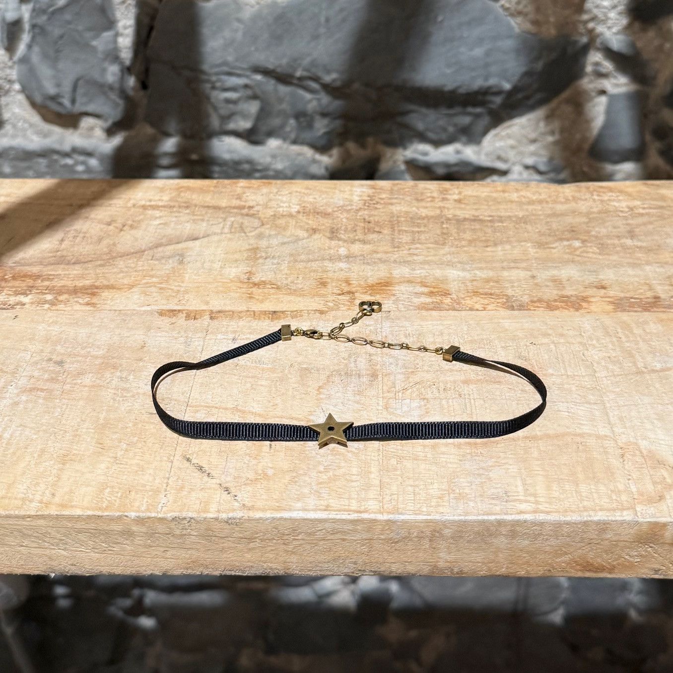 Dior Dior Gold Star Ribbon Choker Necklace Size ONE SIZE - 1 Thumbnail