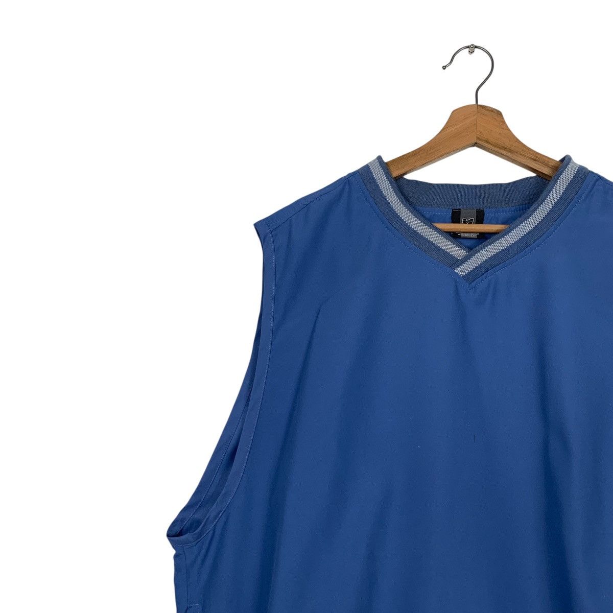 Nike NIKE Golf V Neck Sleeveless Poly Shirt #2577-C116 Size US L / EU 52-54 / 3 - 6 Thumbnail
