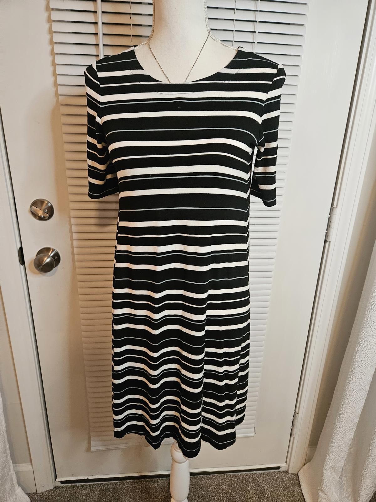 Designer Loft Striped Dress - Black & White with Gray Pinstripe #H42 Size S / US 4 / IT 40 - 1 Thumbnail
