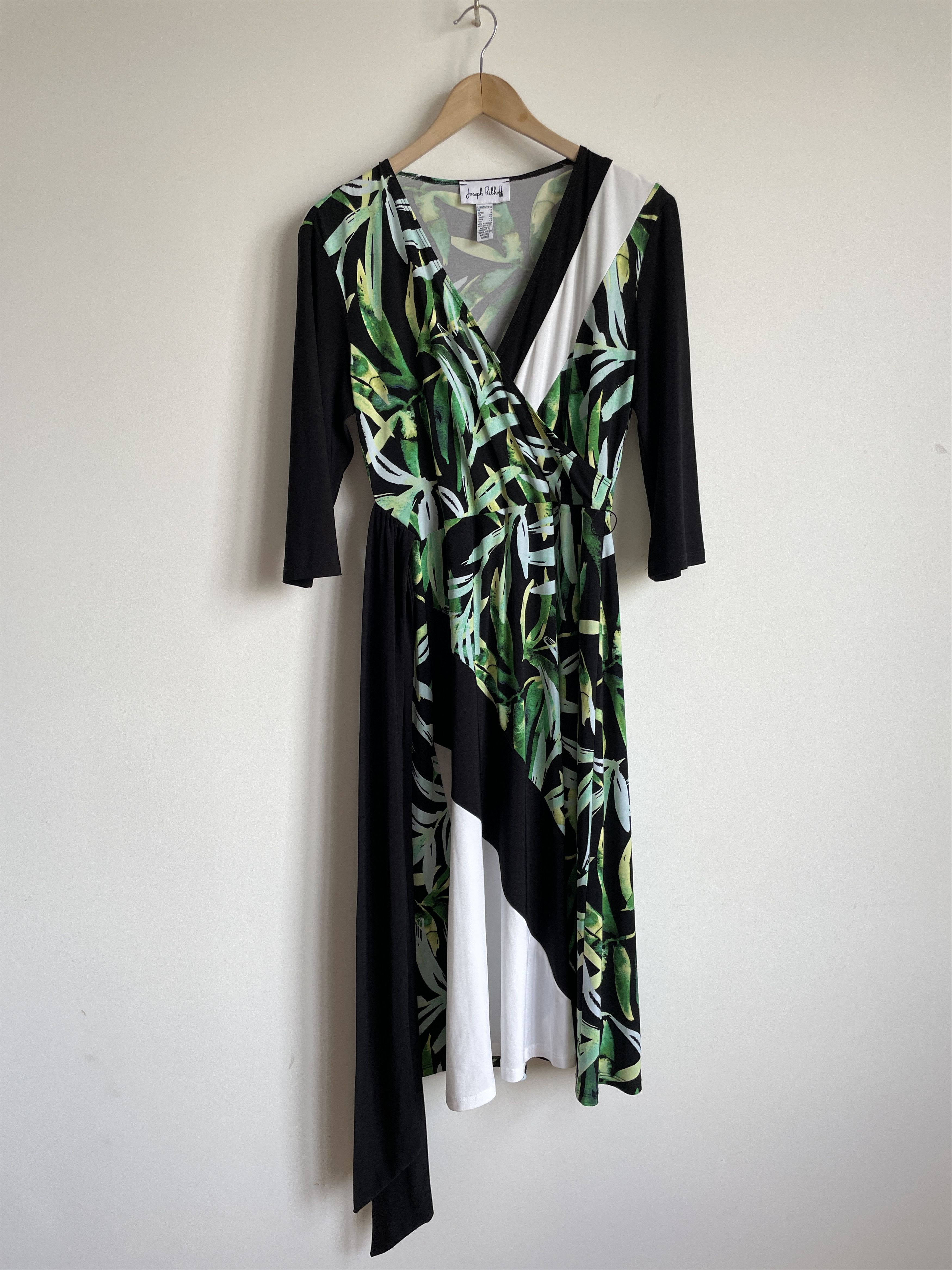 Joseph Ribkoff Joseph Ribkoff Plant Print Faux Wrap Dress With Belt Size L / US 10 / IT 46 - 1 Thumbnail
