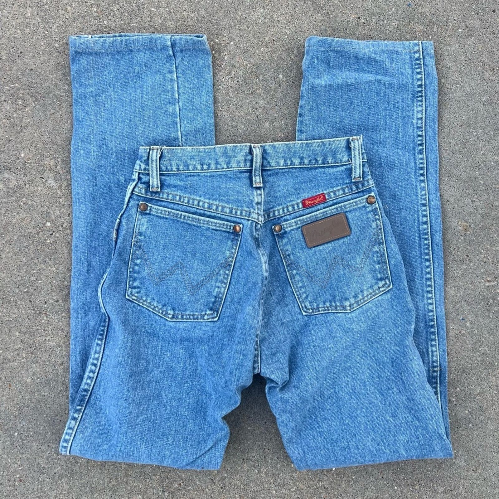image of 90's Wrangler 14Mwz High-Rise Wedgy Fit Red Ribbon Jeans 3X34 in Blue, Women's (Size 26)