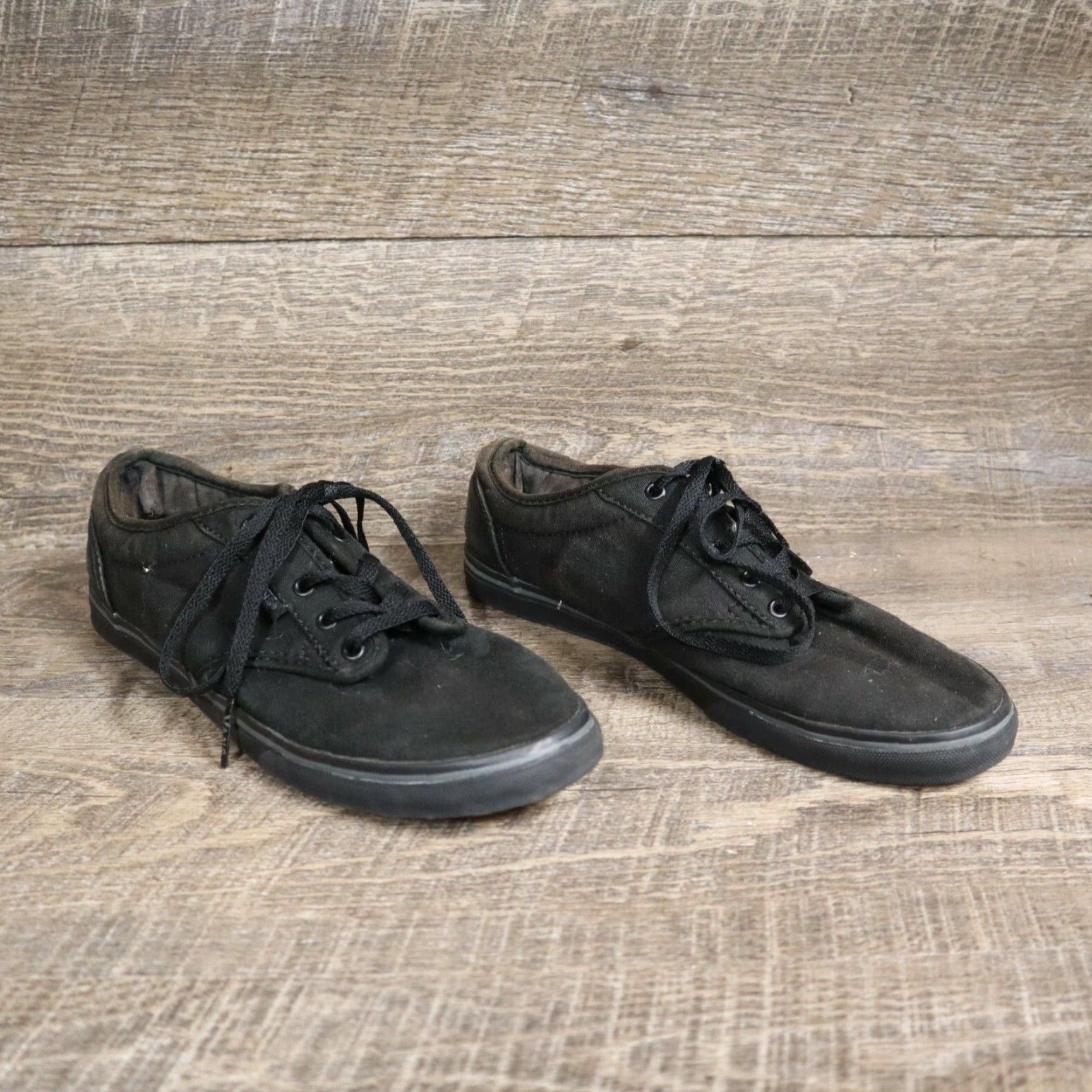 Vans Vans Atwood Canvas Low Top Skate Shoes Triple Black VN-0NJO186 Women’s Size 7.5 Size L / US 10 / IT 46 - 2 Thumbnail