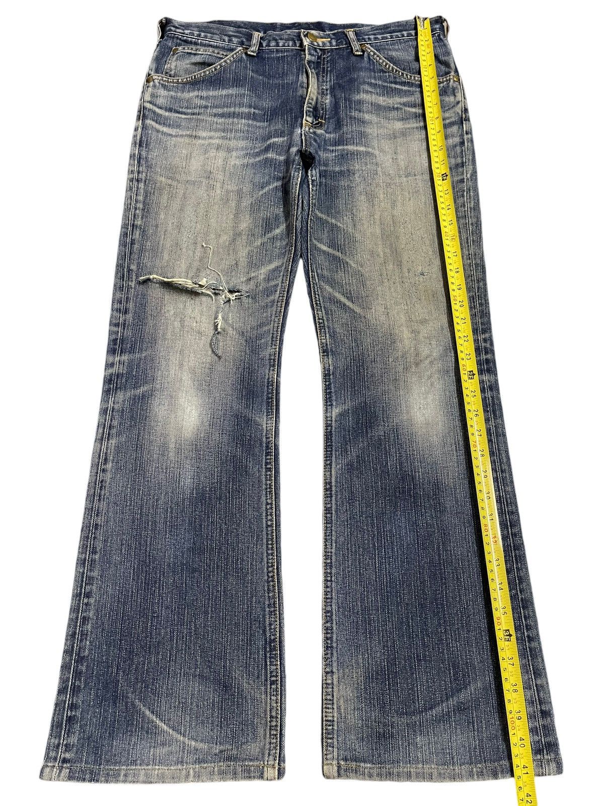 Lee Vintage Lee Blue Faded Wash Distressed Style Wide Leg Jeans Size US 34 / EU 50 - 11 Thumbnail