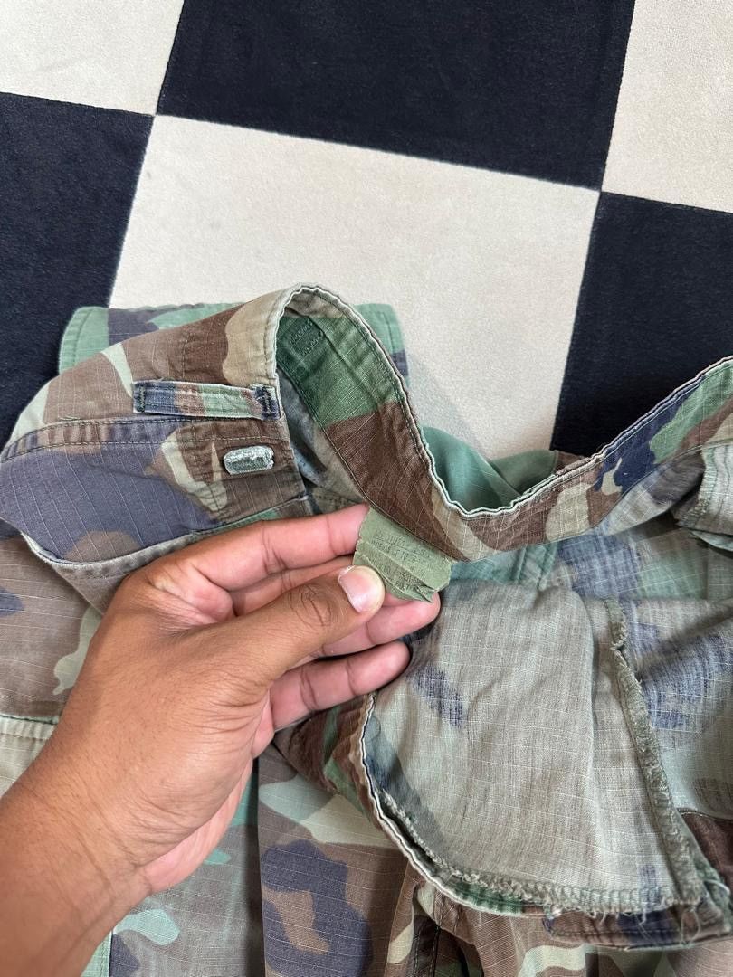 Vintage VINTAGE CAMOUFLAGE ARMY CARGO PANTS Size US 34 / EU 50 - 2 Thumbnail