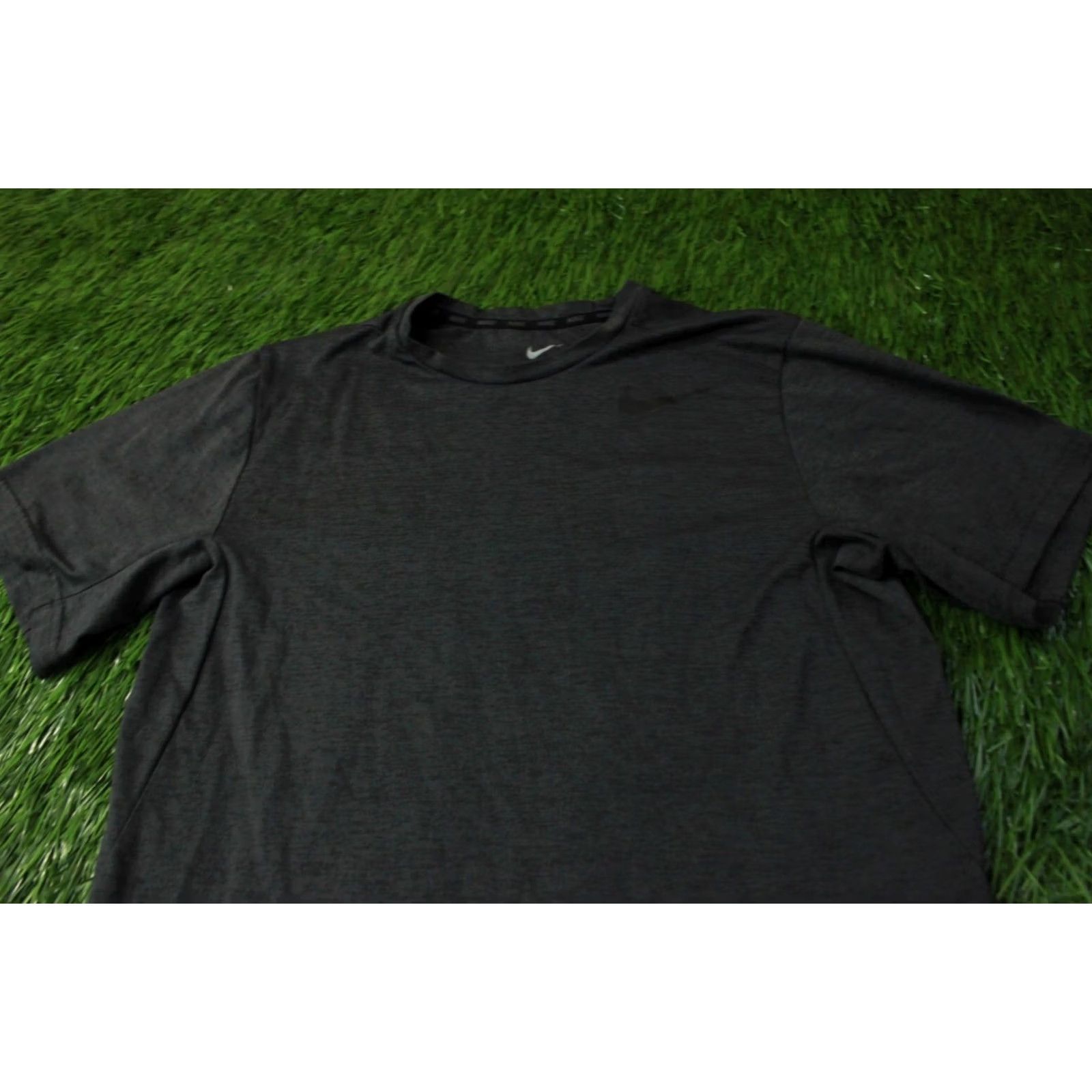 Nike Nike Dri-FIT Shirt Men Small Gray 2017 Sports Jersey T-Shirt Nike Dri-FIT Shirt Mens Small Gray 2017 Sports Jersey Size US S / EU 44-46 / 1 - 2 Thumbnail