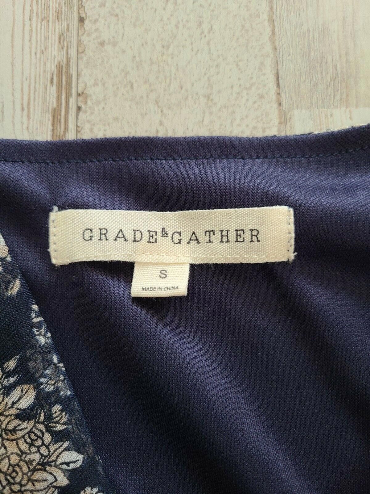 Designer Grade And Gather Top Small Deep V Neck Blue Floral Tank Size S / US 4 / IT 40 - 3 Thumbnail