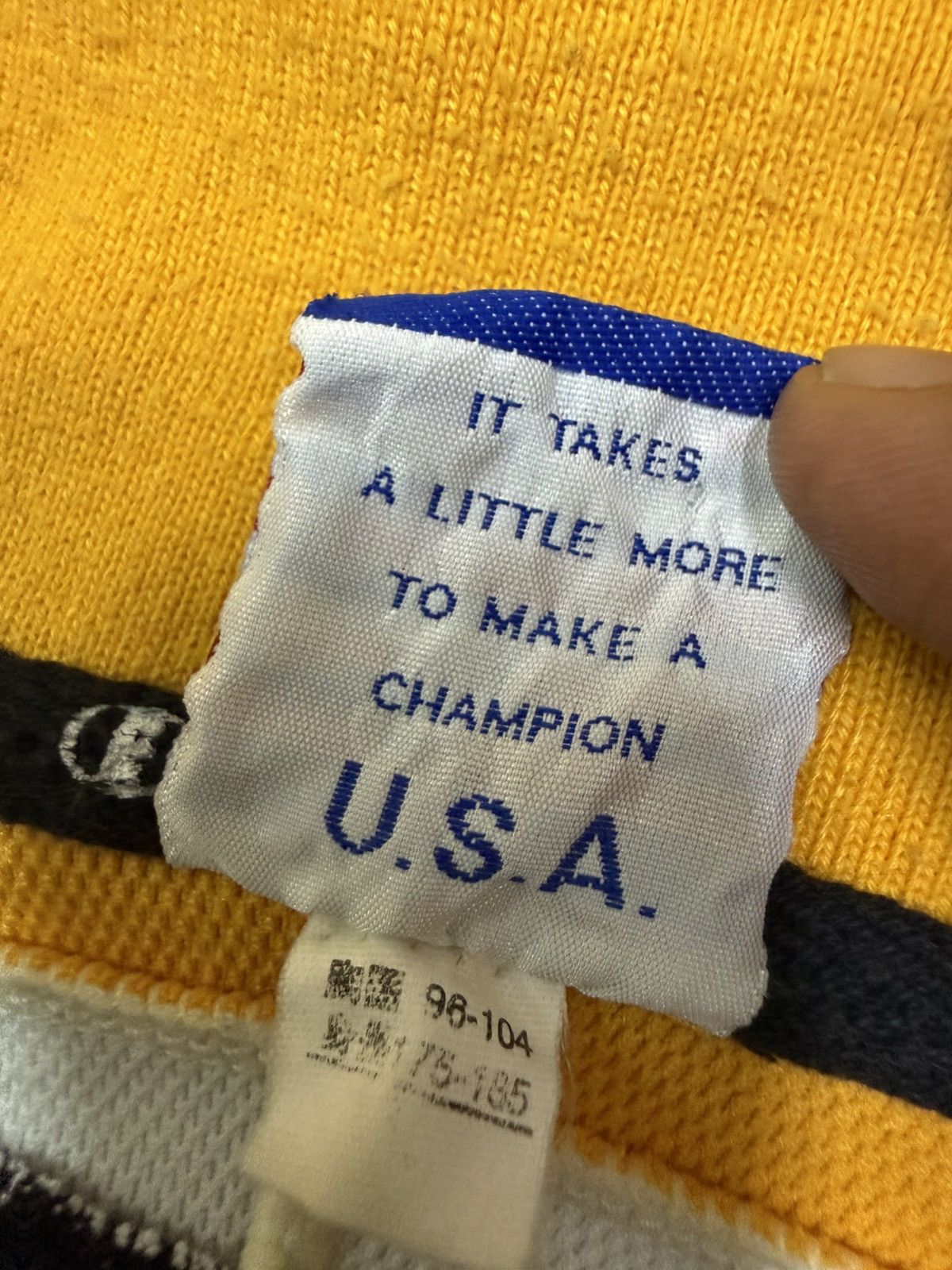 Champion Vintage Champion Spellout Logo Vneck Shortsleeve Tshirt Size US L / EU 52-54 / 3 - 8 Thumbnail