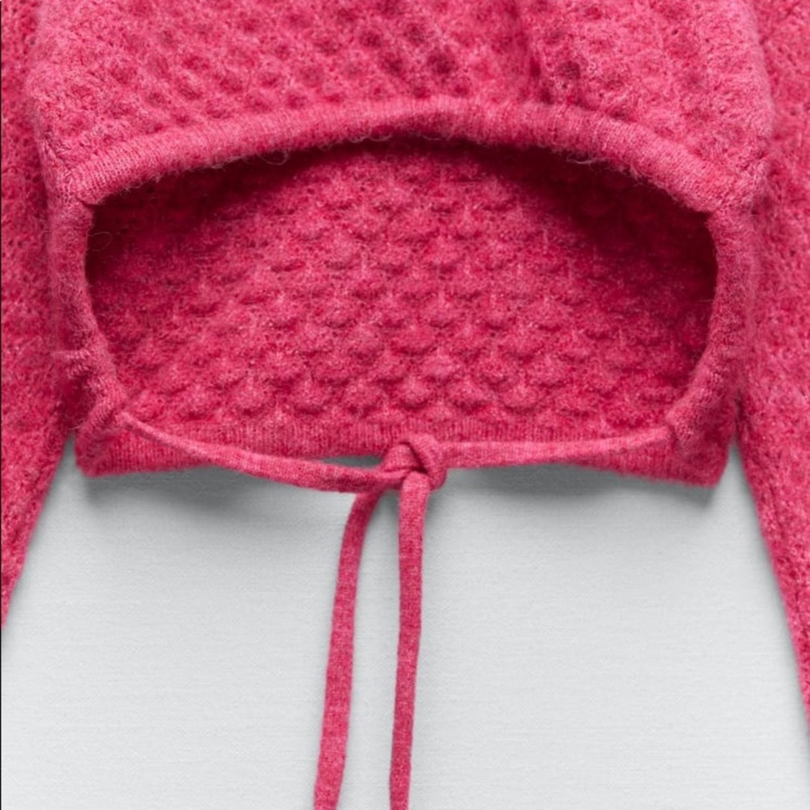 Zara ZARA BLOGGER FAVORITE OPEN BACK KNIT SWEATER Size L / US 10 / IT 46 - 12 Thumbnail