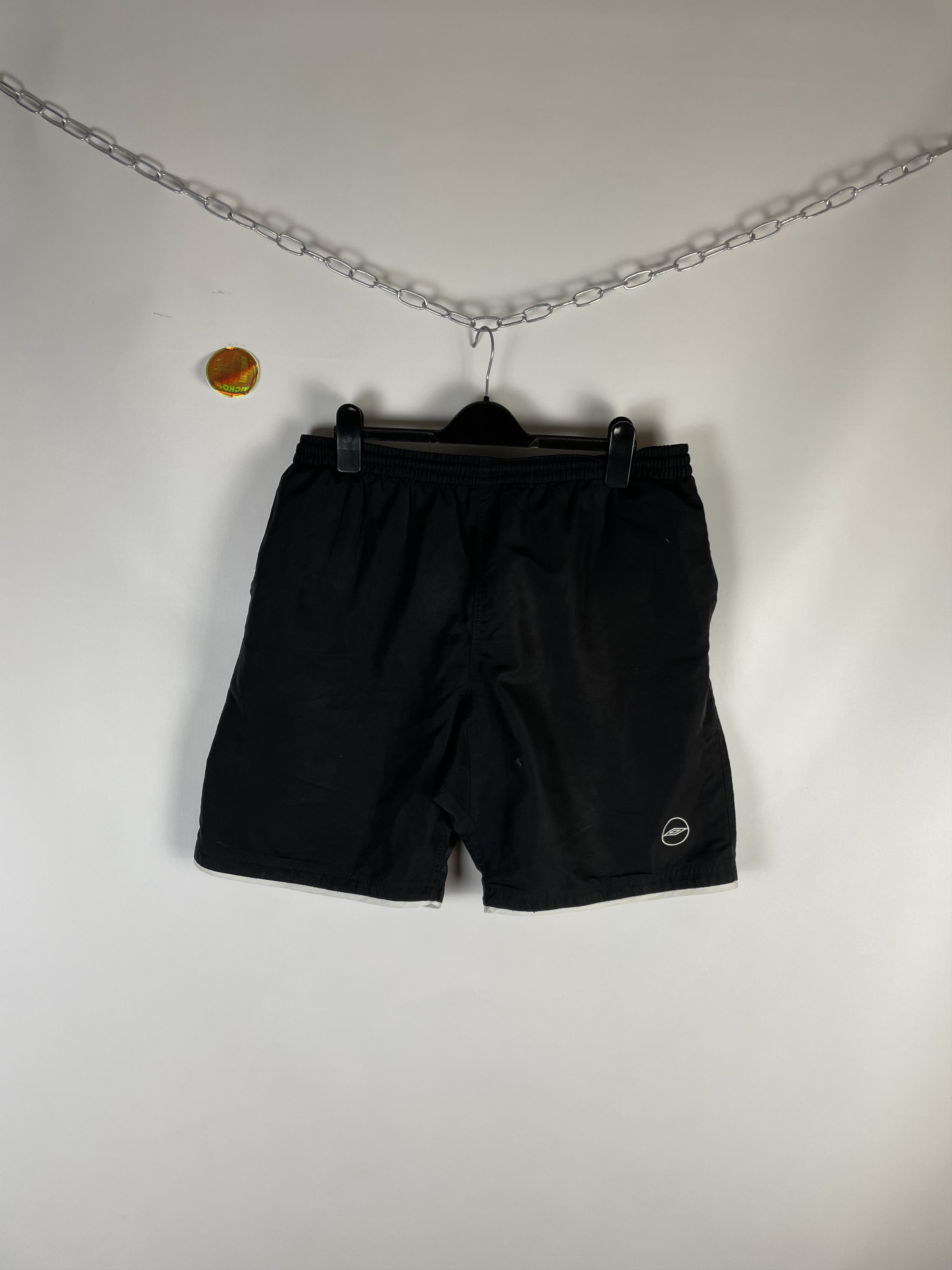 Other Vintage Umbro Shorts Y2k Size US 34 / EU 50 - 1 Thumbnail