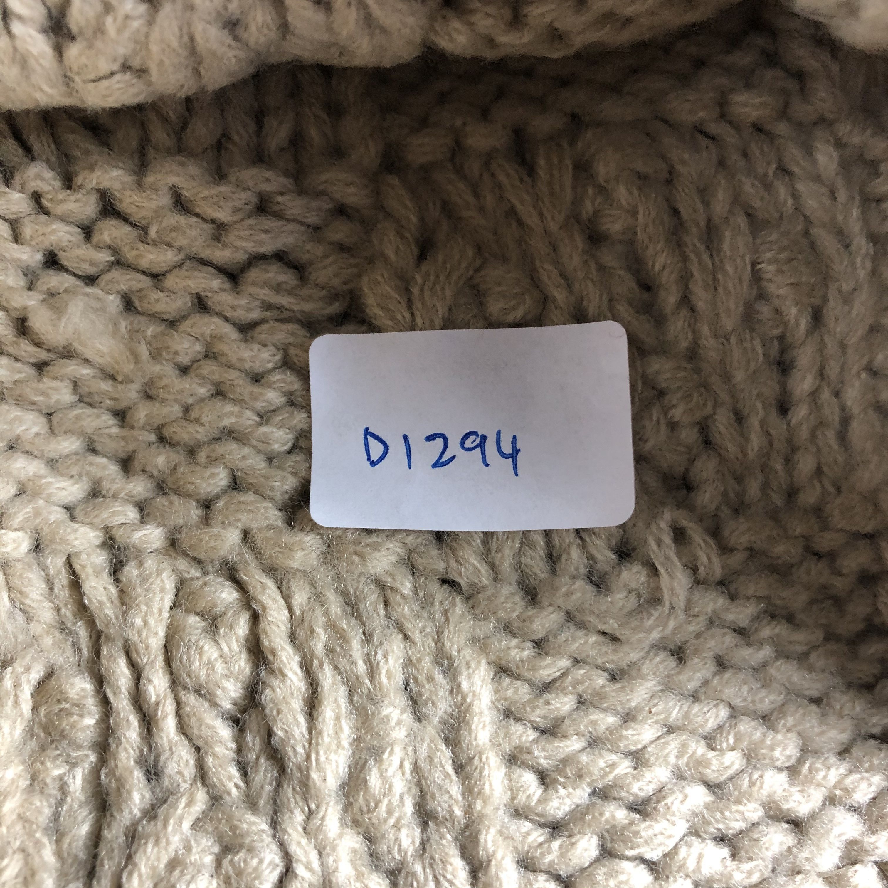 Vintage Womens Unknown Knit Pompom Beanie Snow Hat Snow Cap -D1294 Size ONE SIZE - 7 Thumbnail