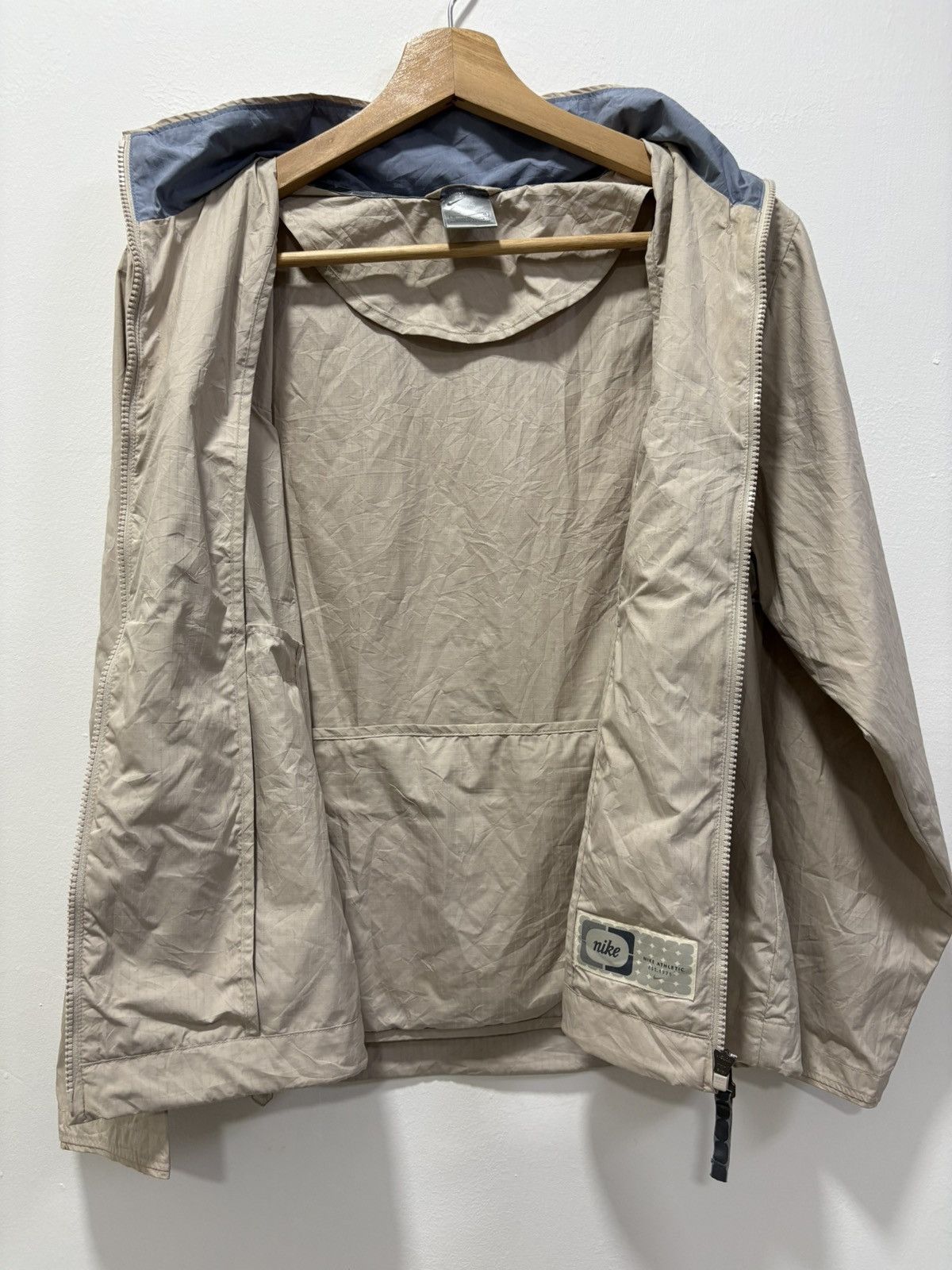 Nike Vintage Nike Beige Windbreaker Track Zip Women Jacket Size M / US 6-8 / IT 42-44 - 15 Thumbnail
