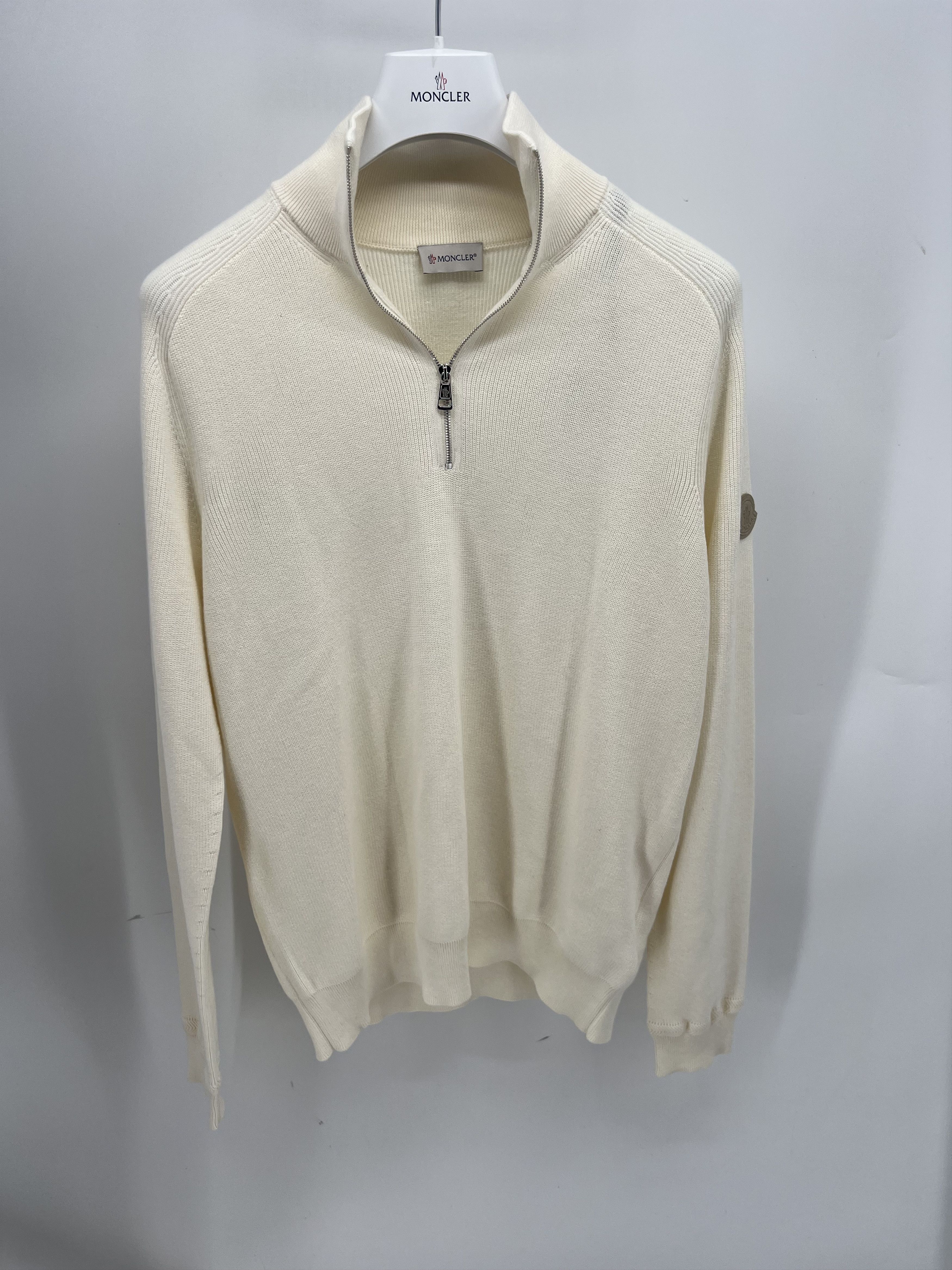 Moncler Moncler Cahmere TurtleNeck Sweater Size L Size US L / EU 52-54 / 3 - 2 Thumbnail