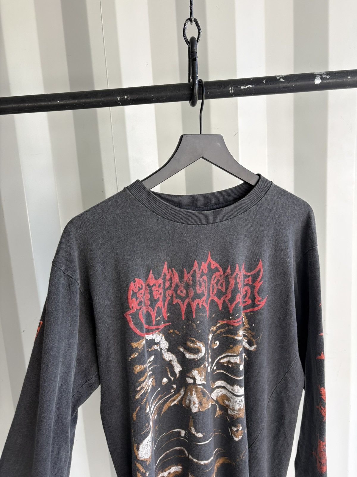 Band Tees Vintage Sepultura Shirt Thrashed Faded Distressed GRUNGE Size US L / EU 52-54 / 3 - 4 Thumbnail