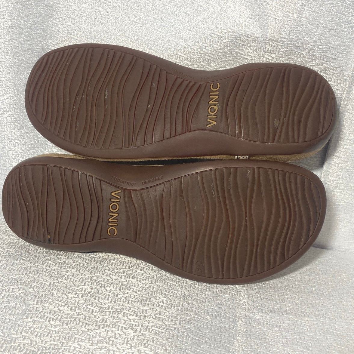 Vionic Vionic Snakeskin pattern Leather Thong Sandals womens sz 7 Size US 7 / IT 37 - 5 Thumbnail