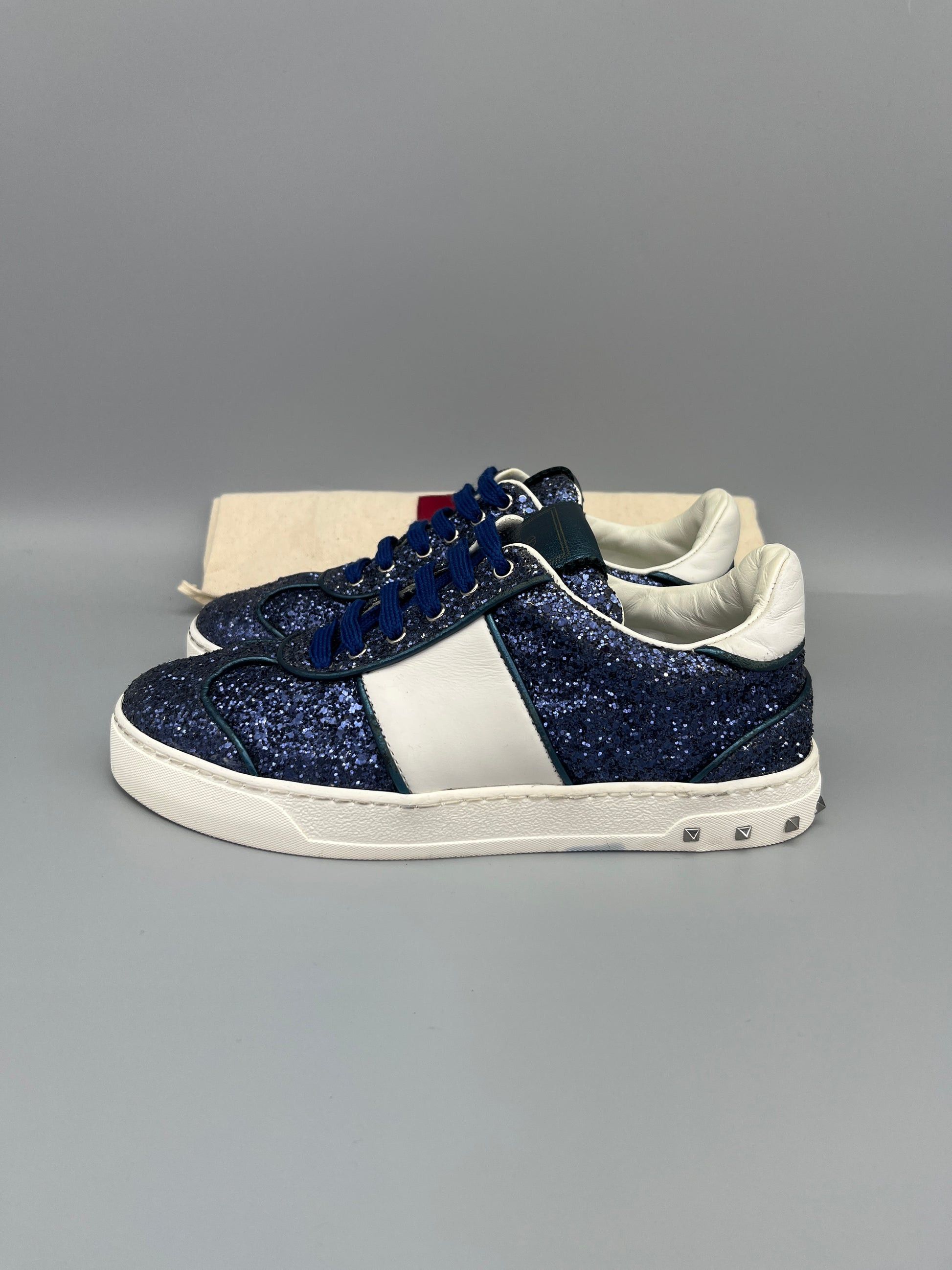 Valentino Valentino Garavani Flycrew Sneaker Blue Glitter EU35.5 Size US 5 / IT 35 - 1 Thumbnail