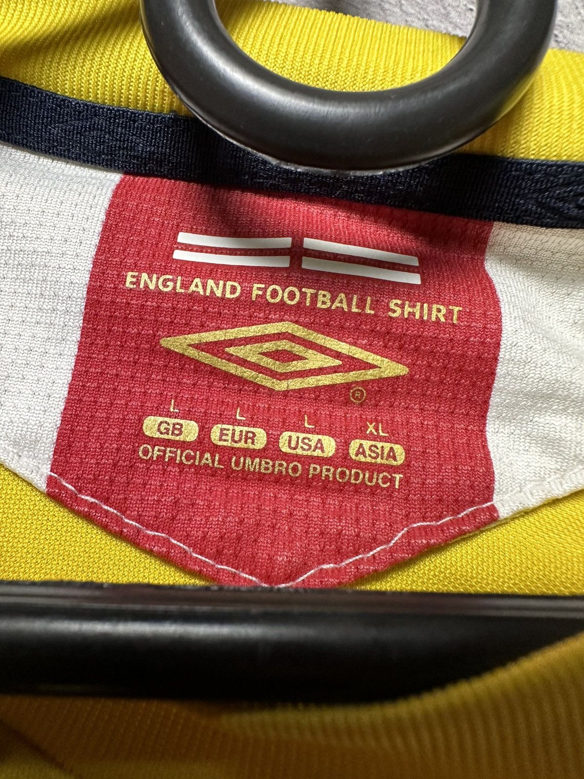 Umbro × Vintage Vintage England Umbro yellow soccer jersey Goalkeeper L rare Size US L / EU 52-54 / 3 - 4 Thumbnail