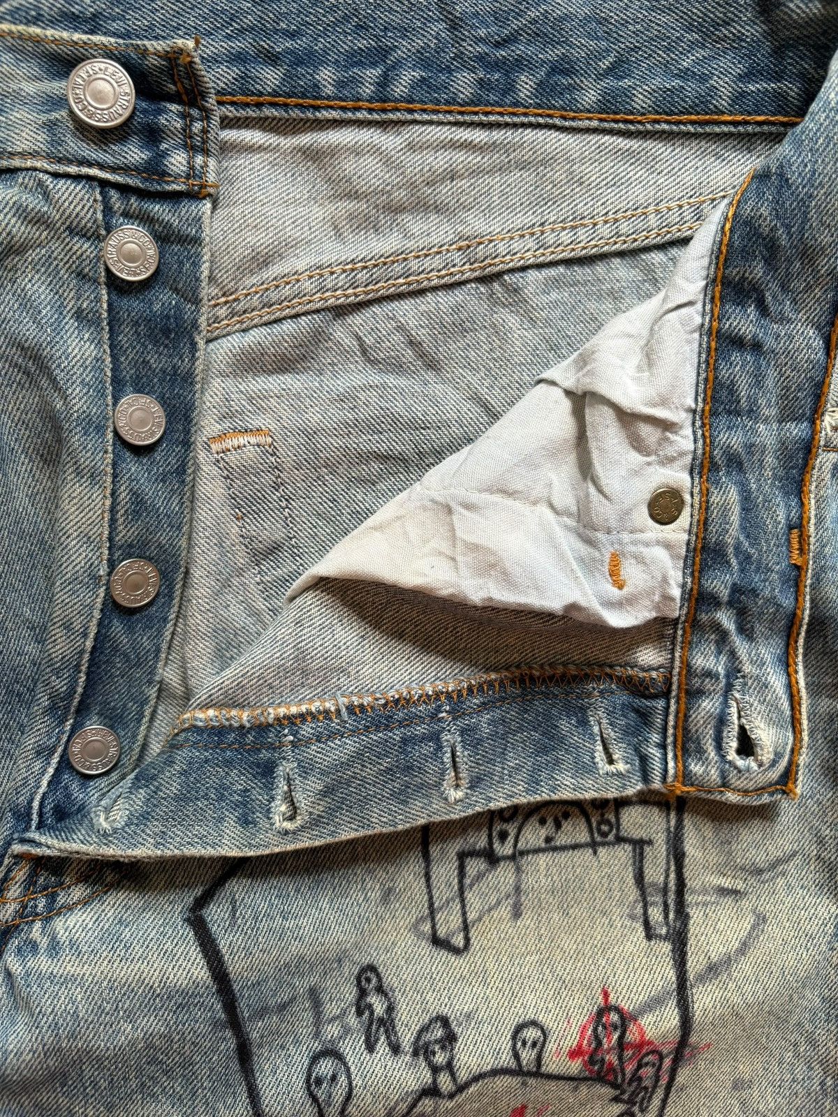 Levi's × Levi's Vintage Clothing Vintage 90s Levis 501 Button Fly Painted Distress Loose Jean Size US 32 / EU 48 - 3 Thumbnail