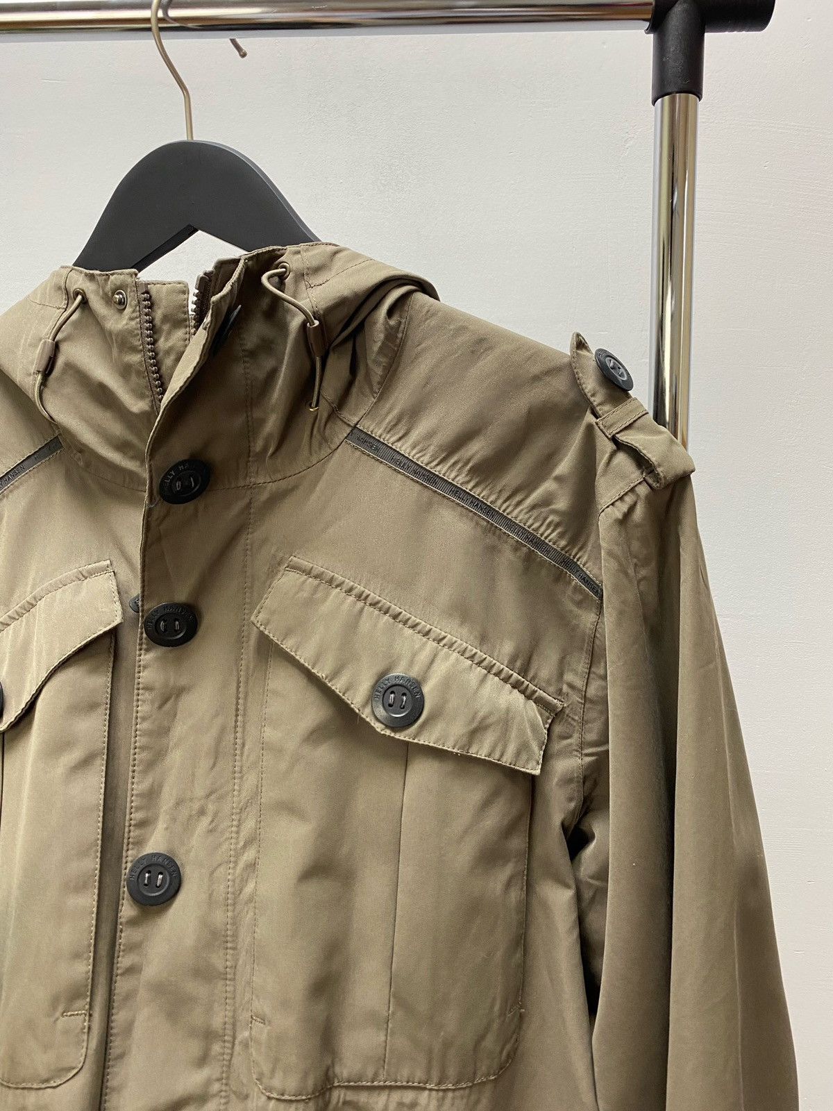 Other Helly Hansen Outdoor Gorpcore Jacket Men’s Beige L Size US L / EU 52-54 / 3 - 7 Thumbnail