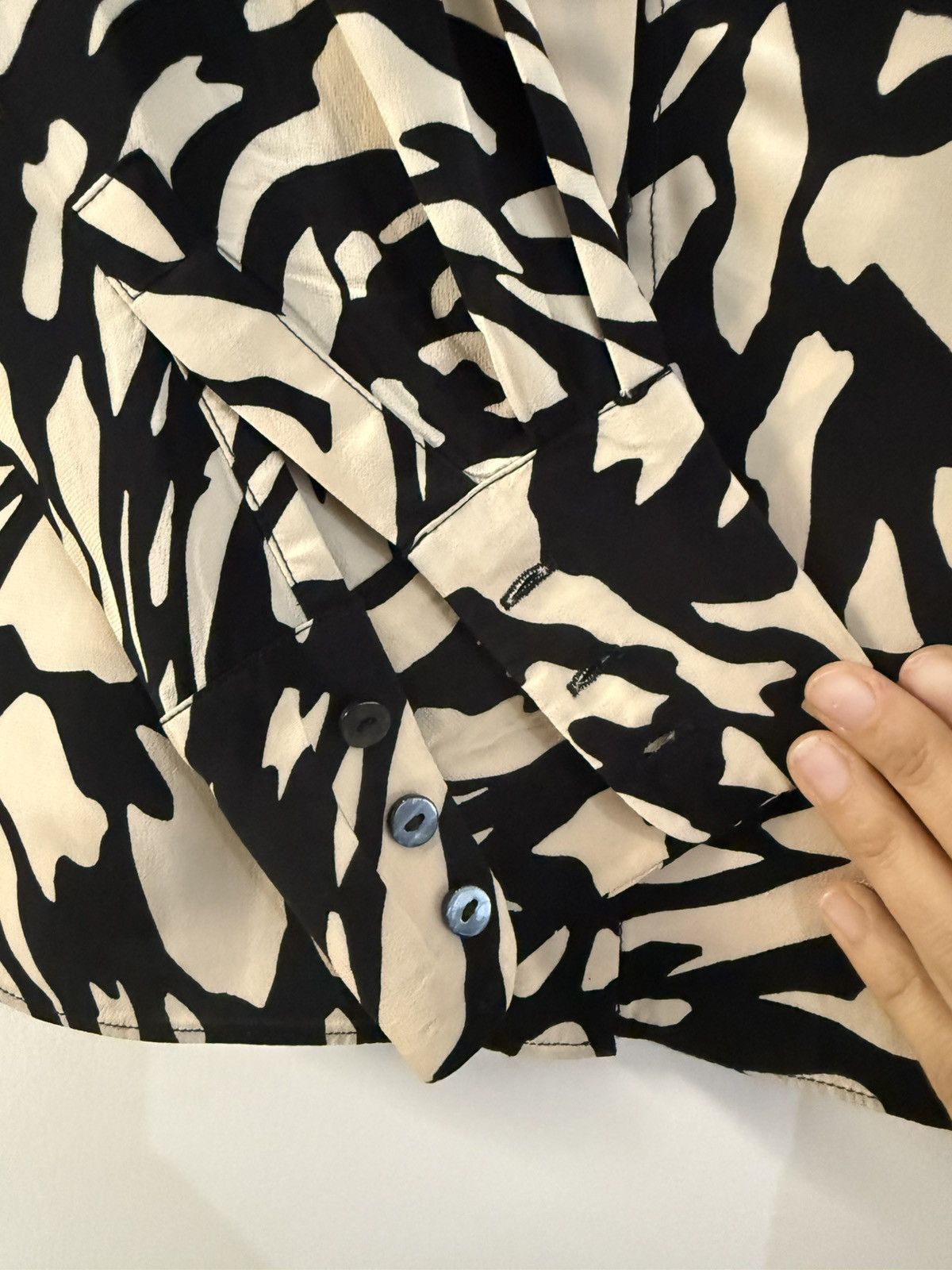 ba&sh Ba&sh Gala Graphic Print Blouse Size 2/M Size XS / US 0-2 / IT 36-38 - 8 Thumbnail