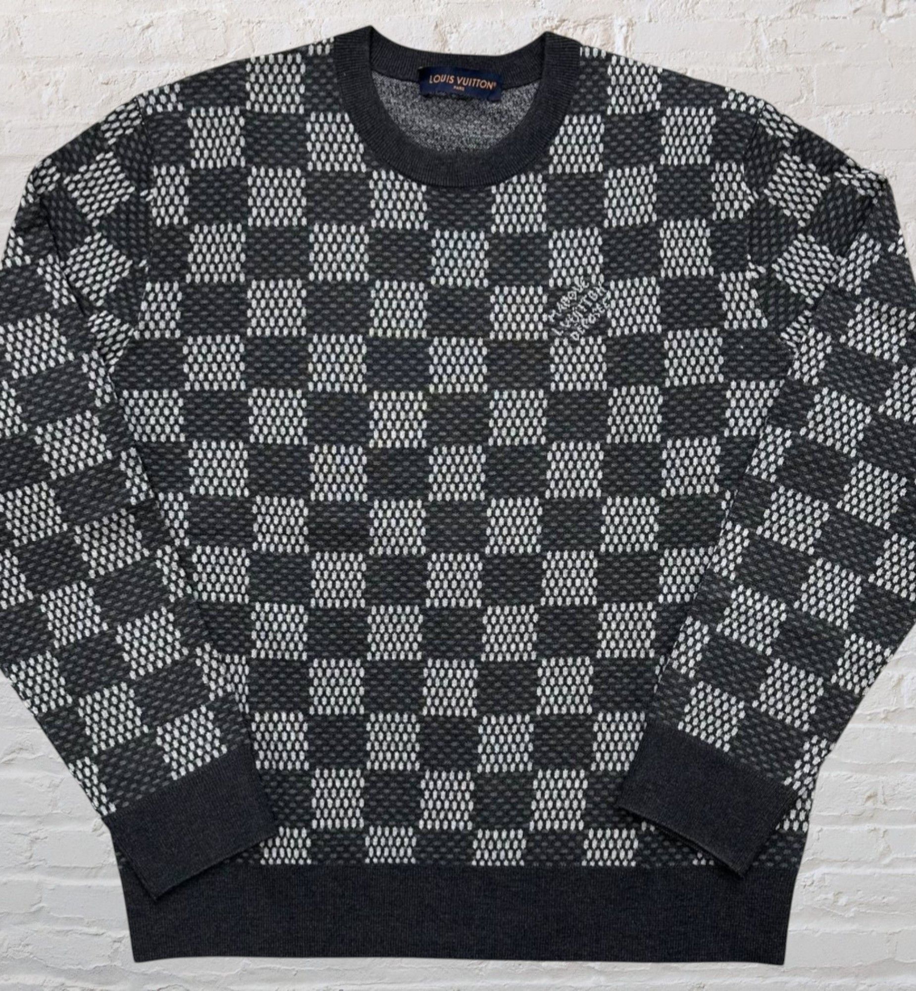 Louis Vuitton Louis Vuitton Damier LV Monogram Sweatershirt Size US L / EU 52-54 / 3 - 4 Thumbnail
