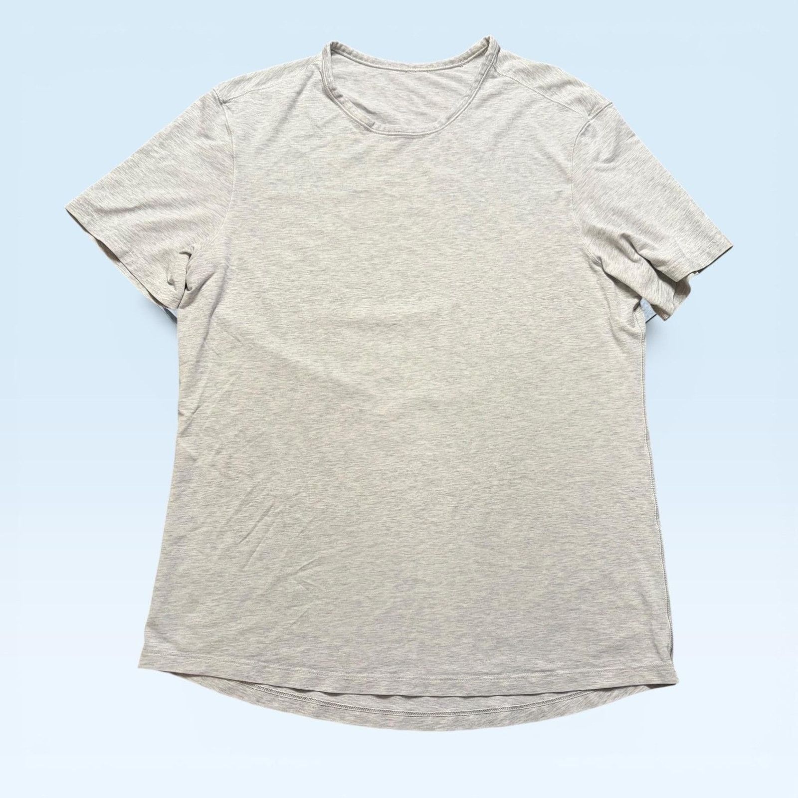 Lululemon Lululemon Shirt Mens Medium Gray Tech Short Sleeve Raglan Size US M / EU 48-50 / 2 - 1 Thumbnail