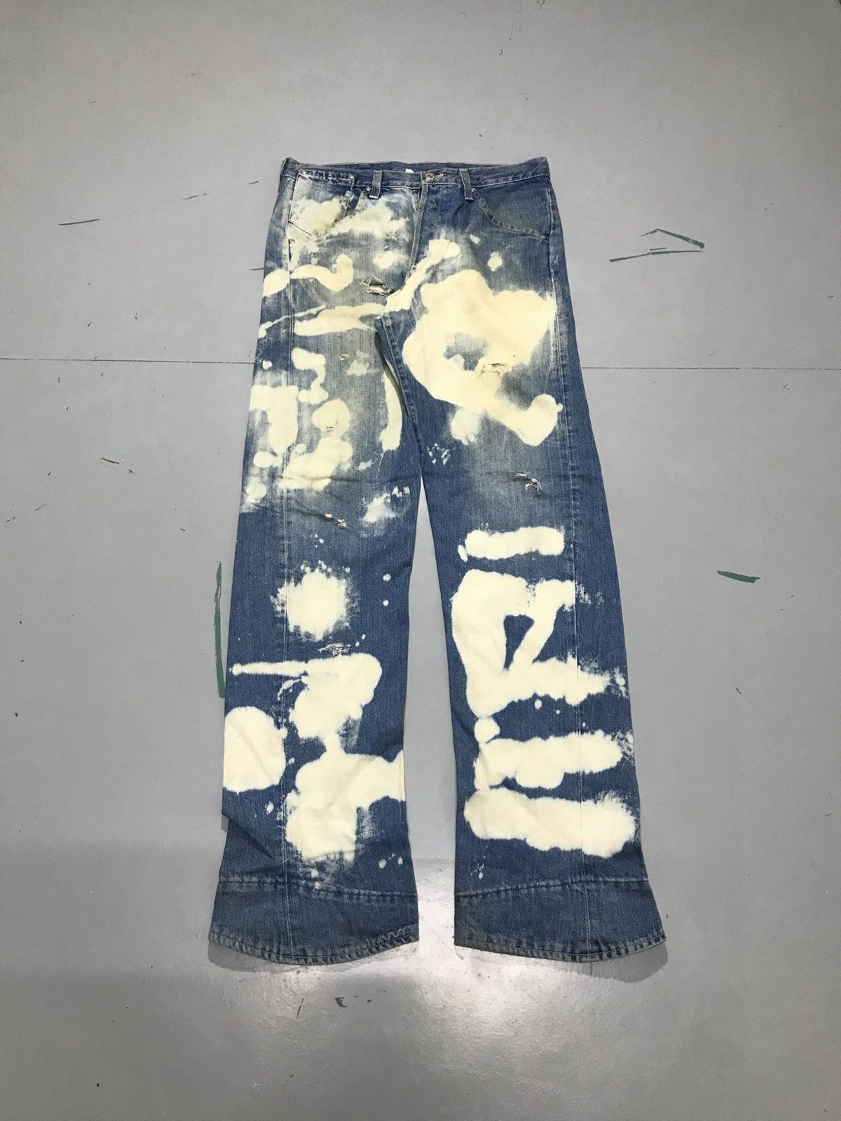 Vintage Levi’s buckle belt bleached denim
