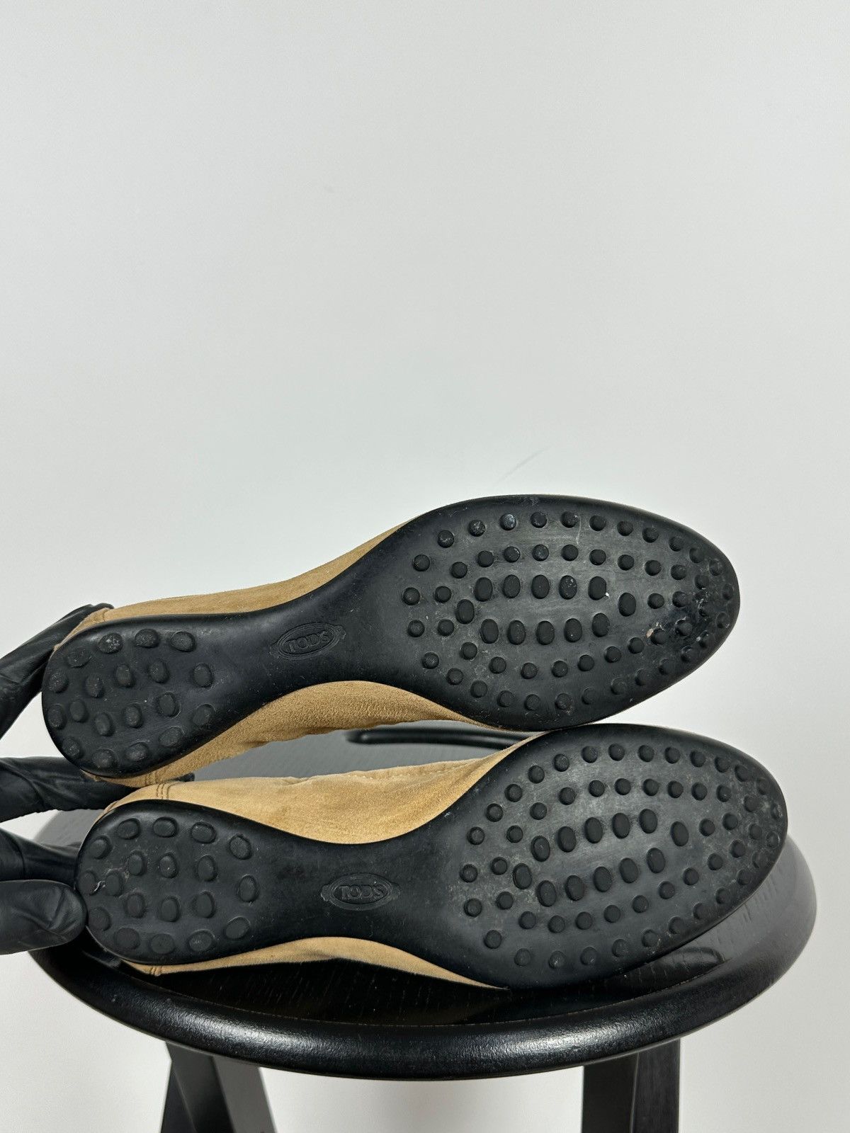Tod's Tod’s Beige Suede Ballet Flats Size US 8.5 / IT 38.5 - 23 Thumbnail