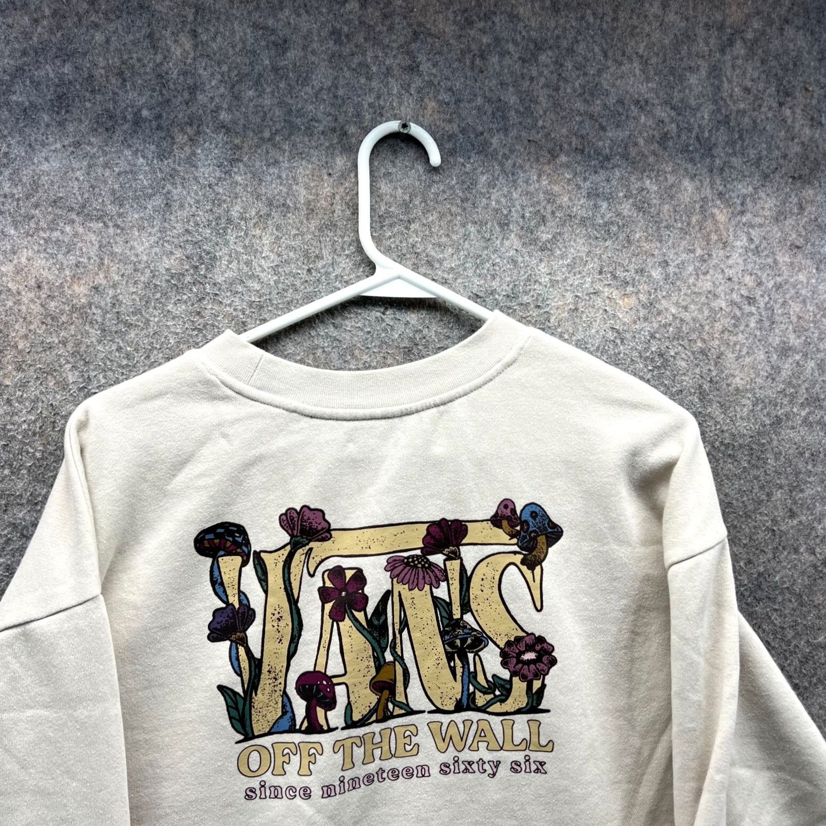 Vans VANS Sweater Mens XS Beige Crewneck Pullover Fleece Off The Wall Logo Vintage Size US XS / EU 42 / 0 - 6 Thumbnail
