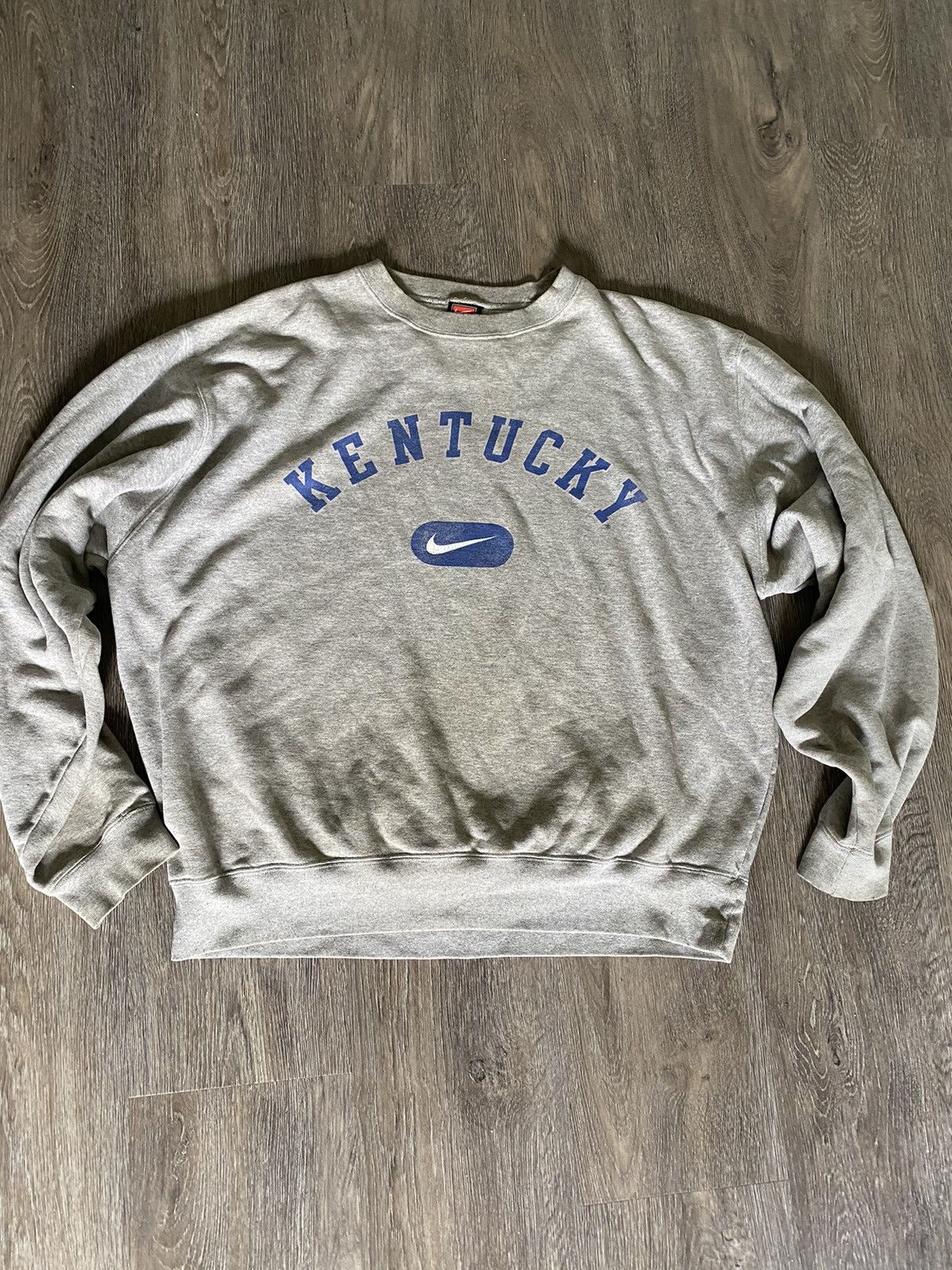 Nike Vintage Nike Sweatshirt Size US L / EU 52-54 / 3 - 1 Thumbnail