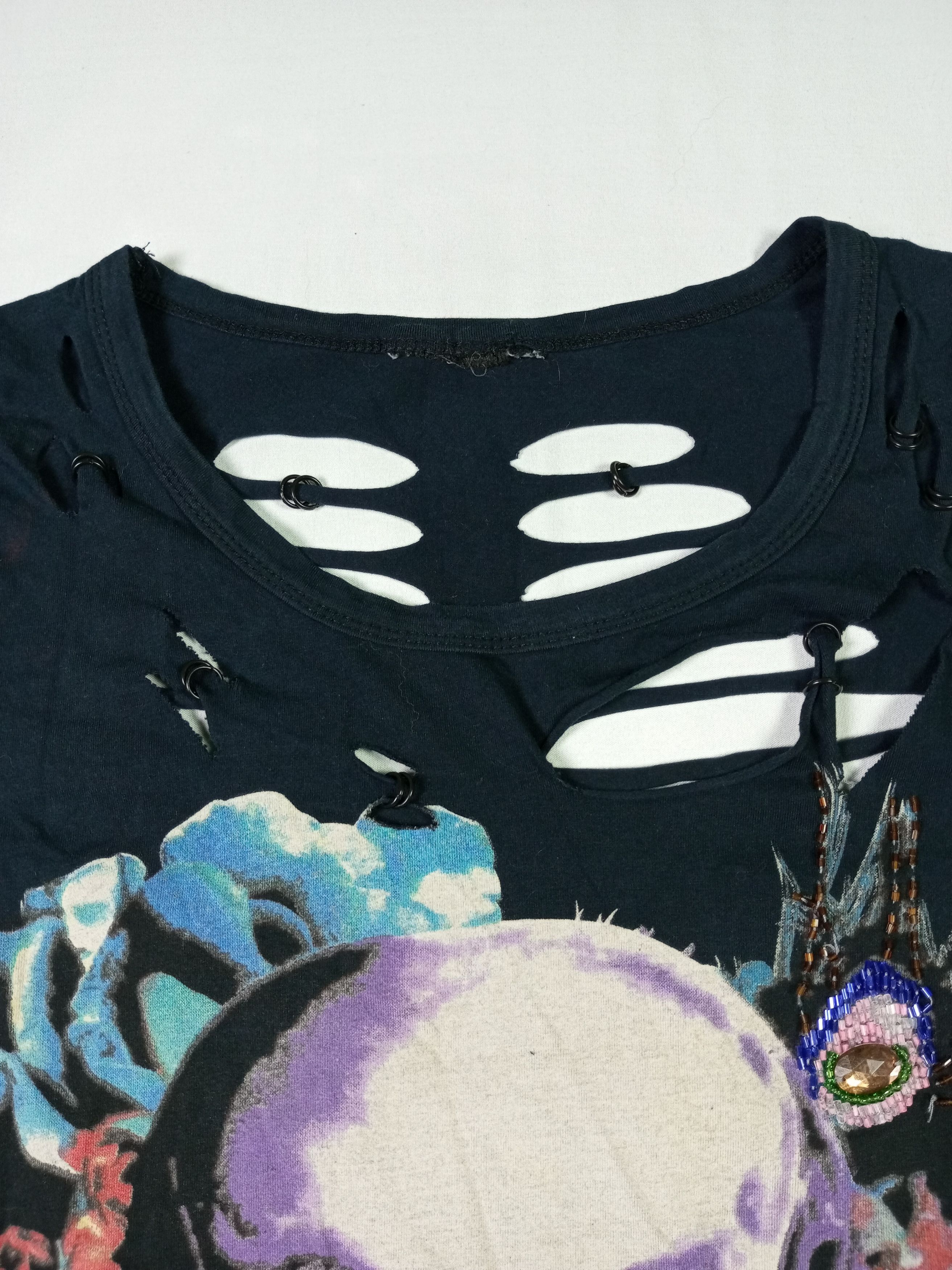 Japanese Brand Undefined Punk Distressed Skull Skeleton Tshirt Size M / US 6-8 / IT 42-44 - 7 Thumbnail