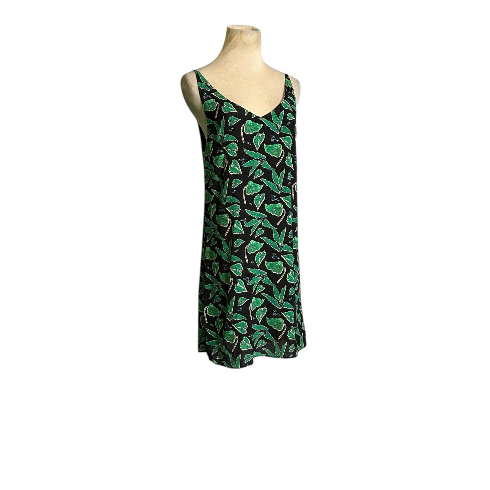 Urban Outfitters Urban Outfitters leaf print sleeveless mini dress size XS Size XS / US 0-2 / IT 36-38 - 11 Thumbnail