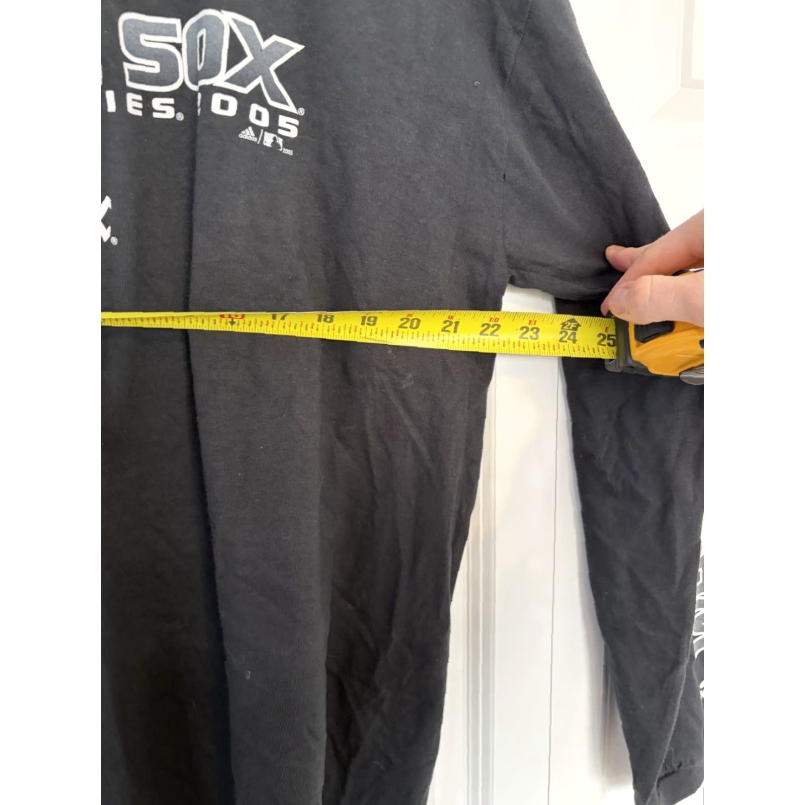 Adidas Chicago White Sox Adidas Black Long Sleeve T Shirt Large Mens MLB 2005 World Series Champions Graphic Print Size US L / EU 52-54 / 3 - 5 Thumbnail