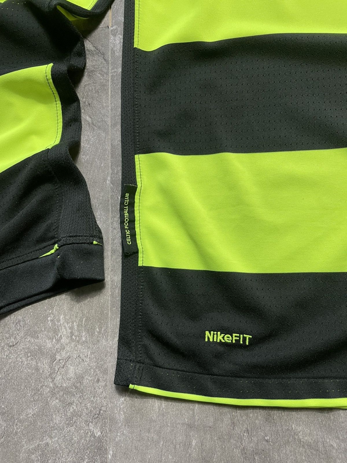 Nike Vintage Nike Celtic 2009 2011 Away Football Long Sleeve Size US M / EU 48-50 / 2 - 4 Thumbnail