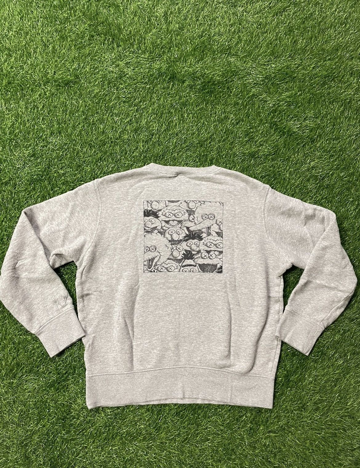 Kaws Kaws Uniqlo Sesame Street Crewneck Size 160 Size US XXS / EU 40 - 2 Thumbnail