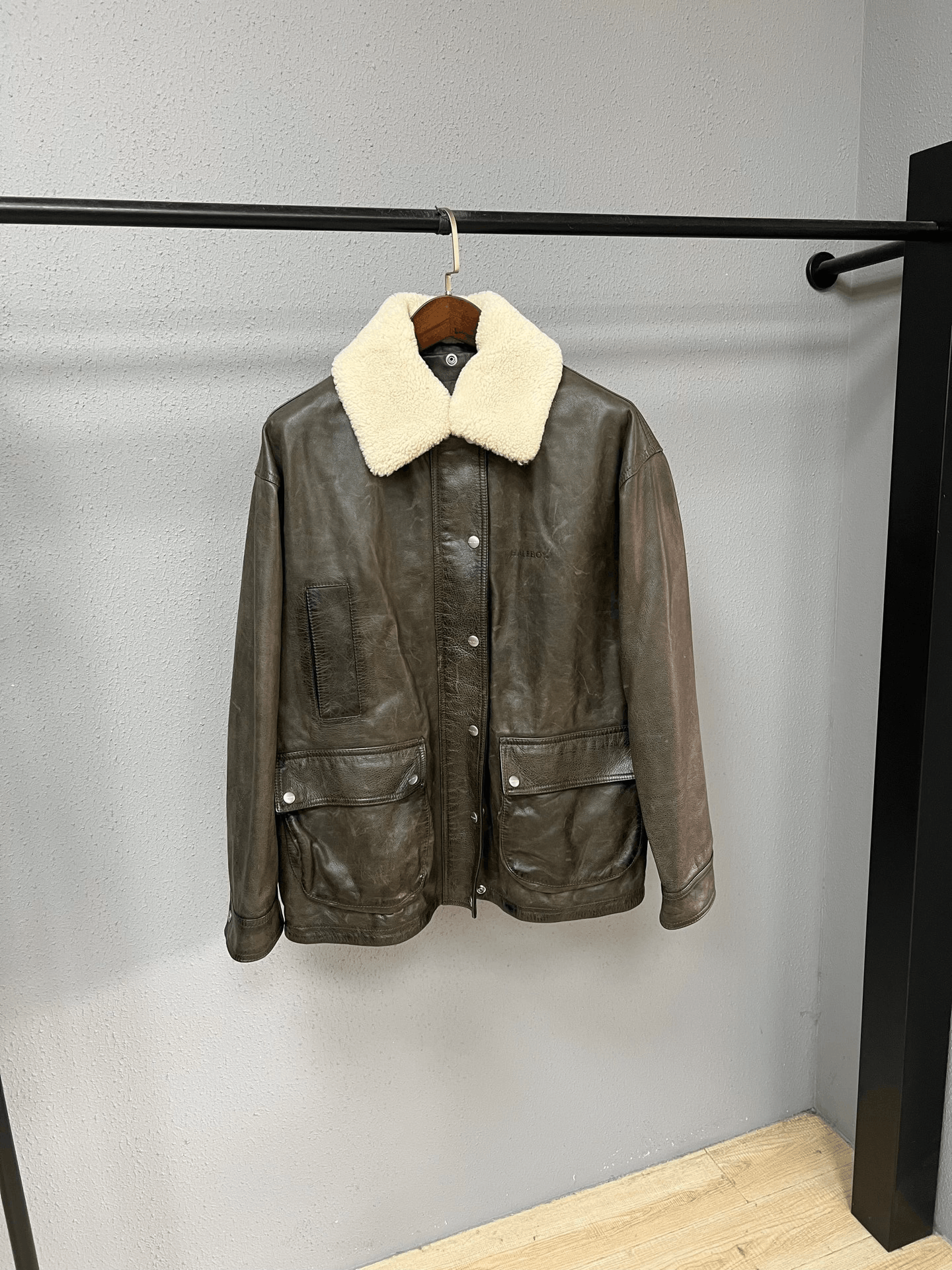 Halfman Halfboy Fur Collar Leather Jacket Size US S / EU 44-46 / 1 - 1 Thumbnail