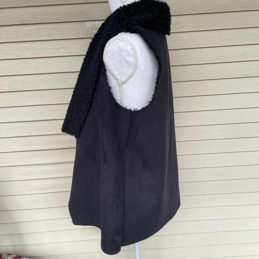 G.H. Bass & Co. G. H. Bass Faux Suede/Faux Fur Vest Size M Size M / US 6-8 / IT 42-44 - 2 Thumbnail