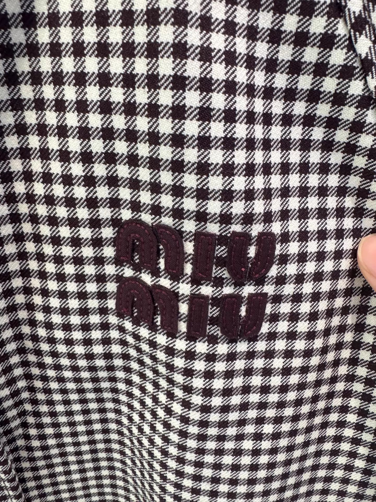 Miu Miu MIU MIU Bordeaux Red Logo Patch Single-Breasted Wool Jkt 38 Size XS / US 0-2 / IT 36-38 - 2 Thumbnail