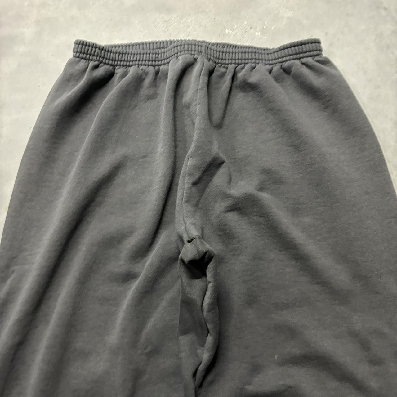 Japanese Brand × Vintage Crazy Vintage Y2K/2000s Faded Black Essential Sweatpants! Size US 32 / EU 48 - 4 Thumbnail