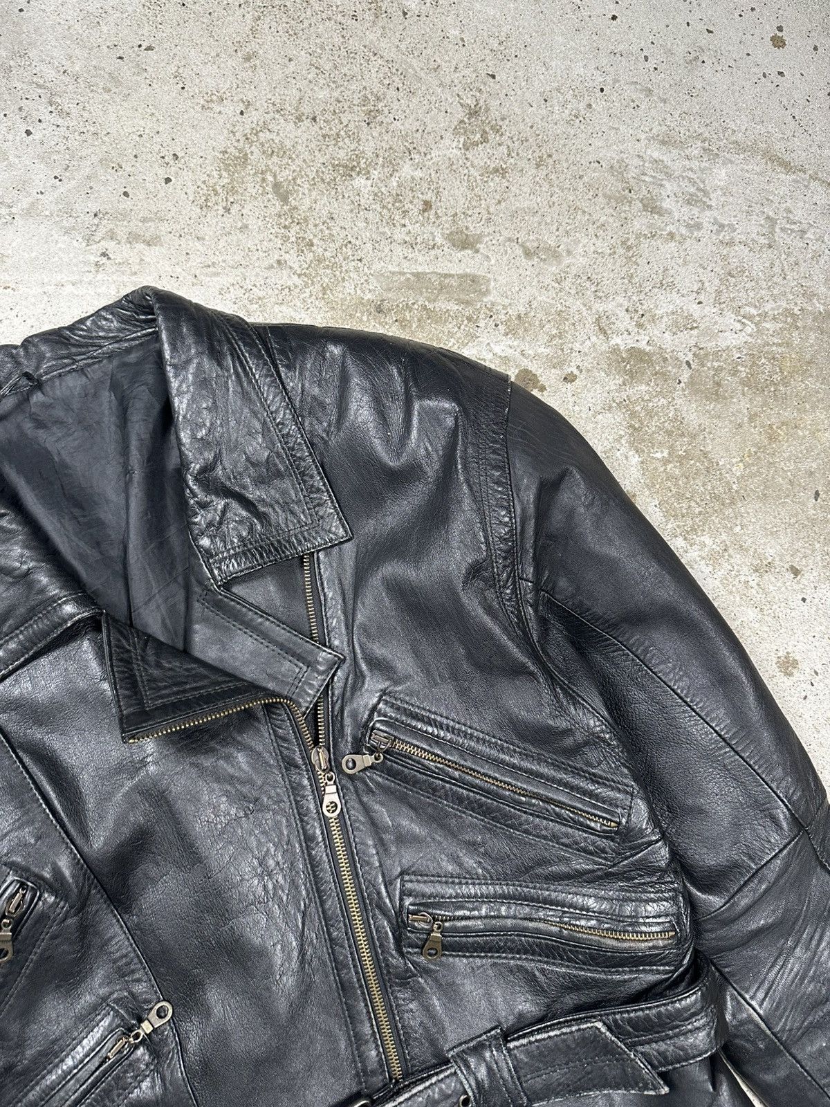 Vintage Vintage Y2K Moto Biker Style Black Cropped Leather Jacket Size US S / EU 44-46 / 1 - 6 Thumbnail