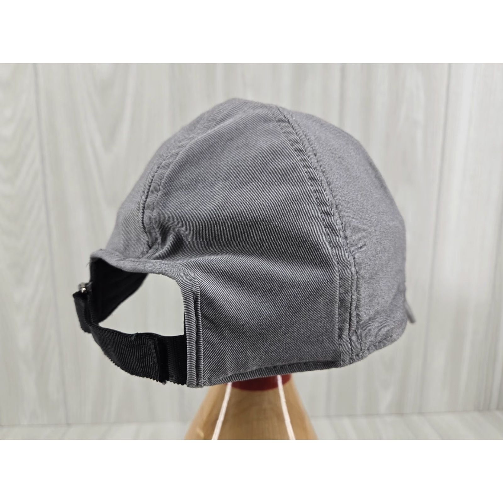 Lululemon Lululemon Hat Cap Strap Back Gray Run Gym Lightweight Size ONE SIZE - 7 Thumbnail