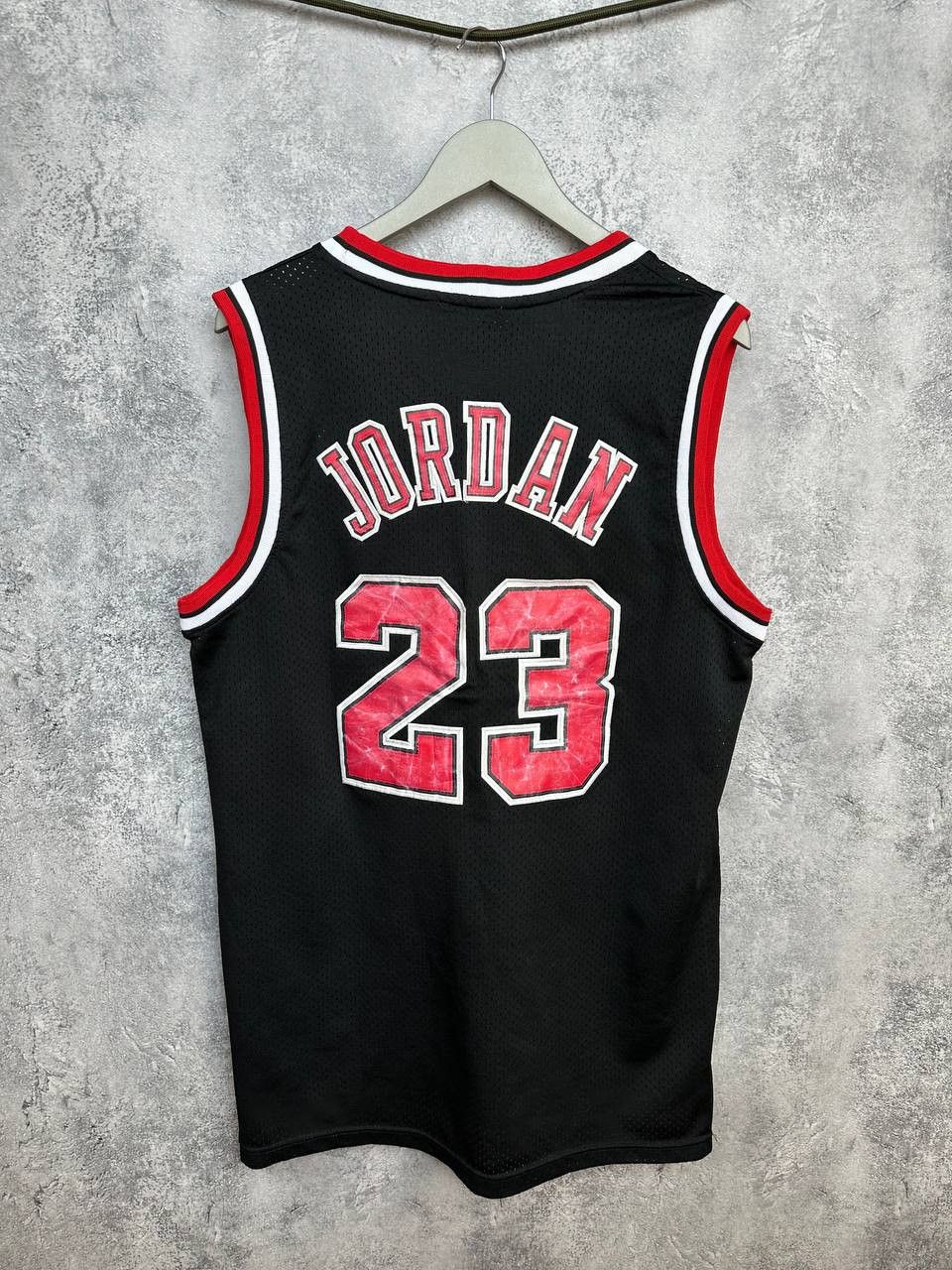 Nike Nike Chicago Bulls Michael Jordan #23 Jersey Vintage NBA Size US M / EU 48-50 / 2 - 1 Thumbnail