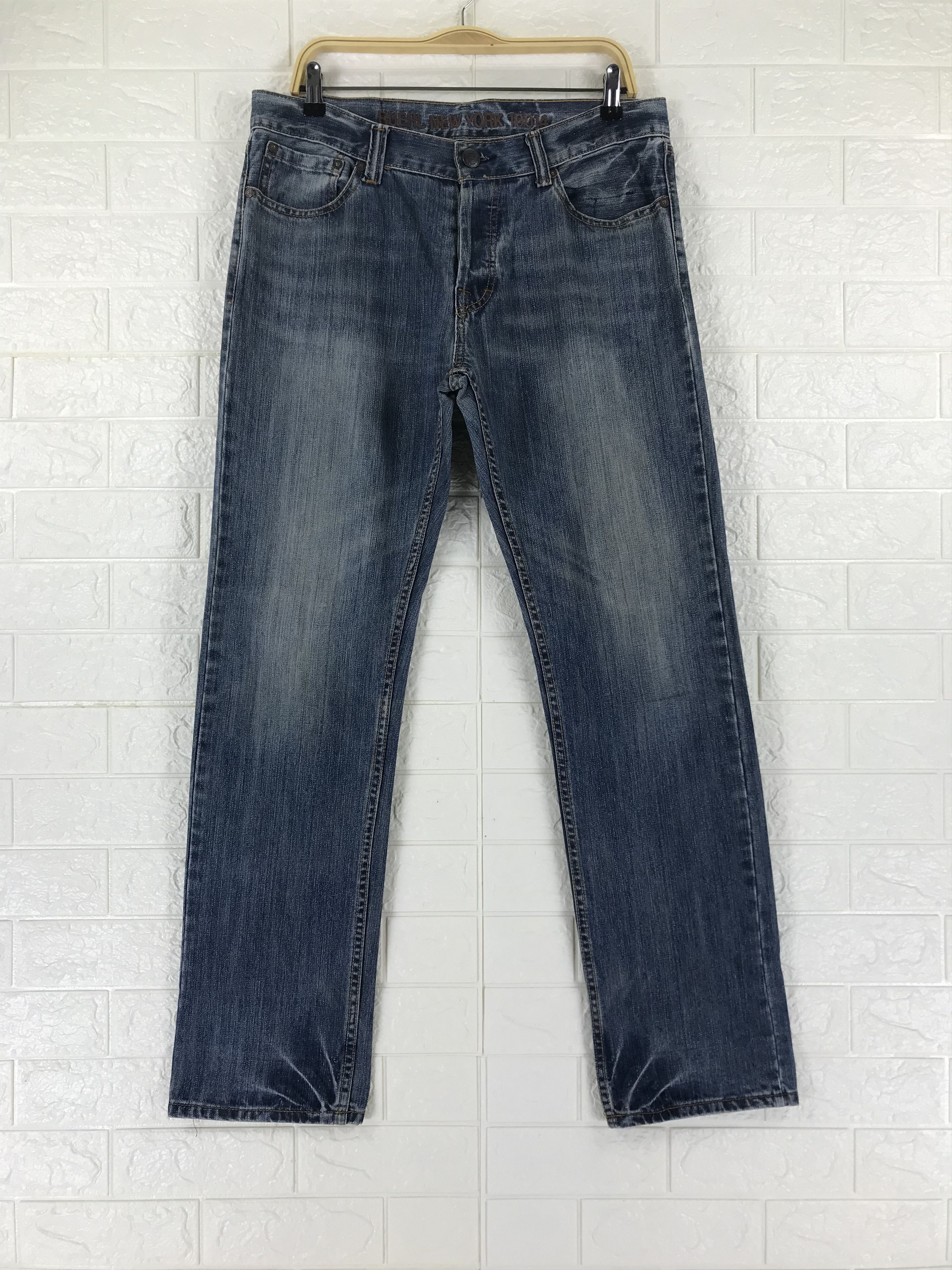Ruehl No. 925 Blue Washed Fly Buttoms Premium Jeans