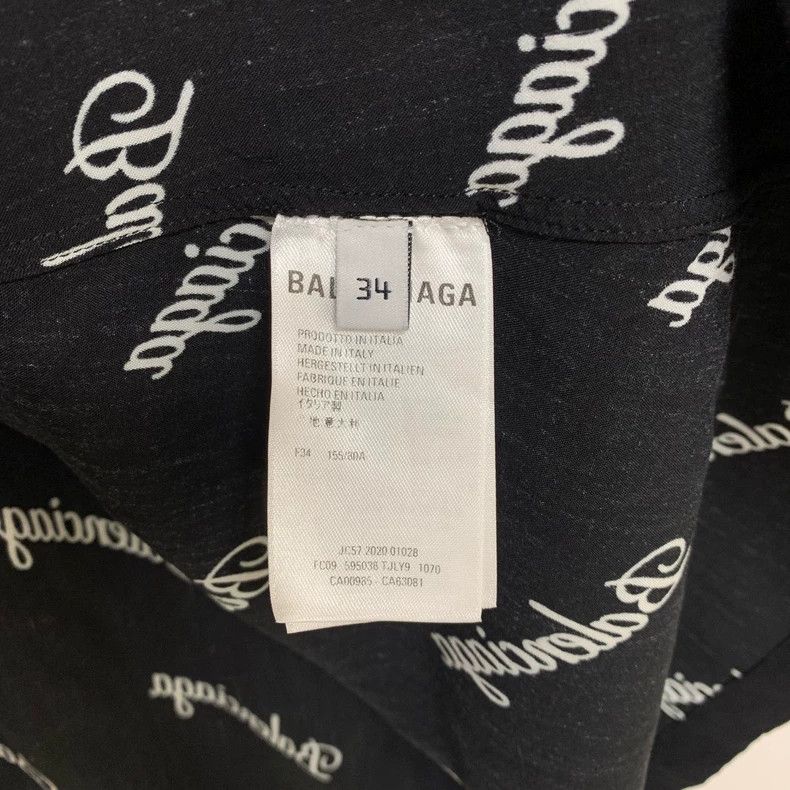 Balenciaga Balenciaga size 34 Bullet screen full of logo cardigan Size US XS / EU 42 / 0 - 7 Thumbnail