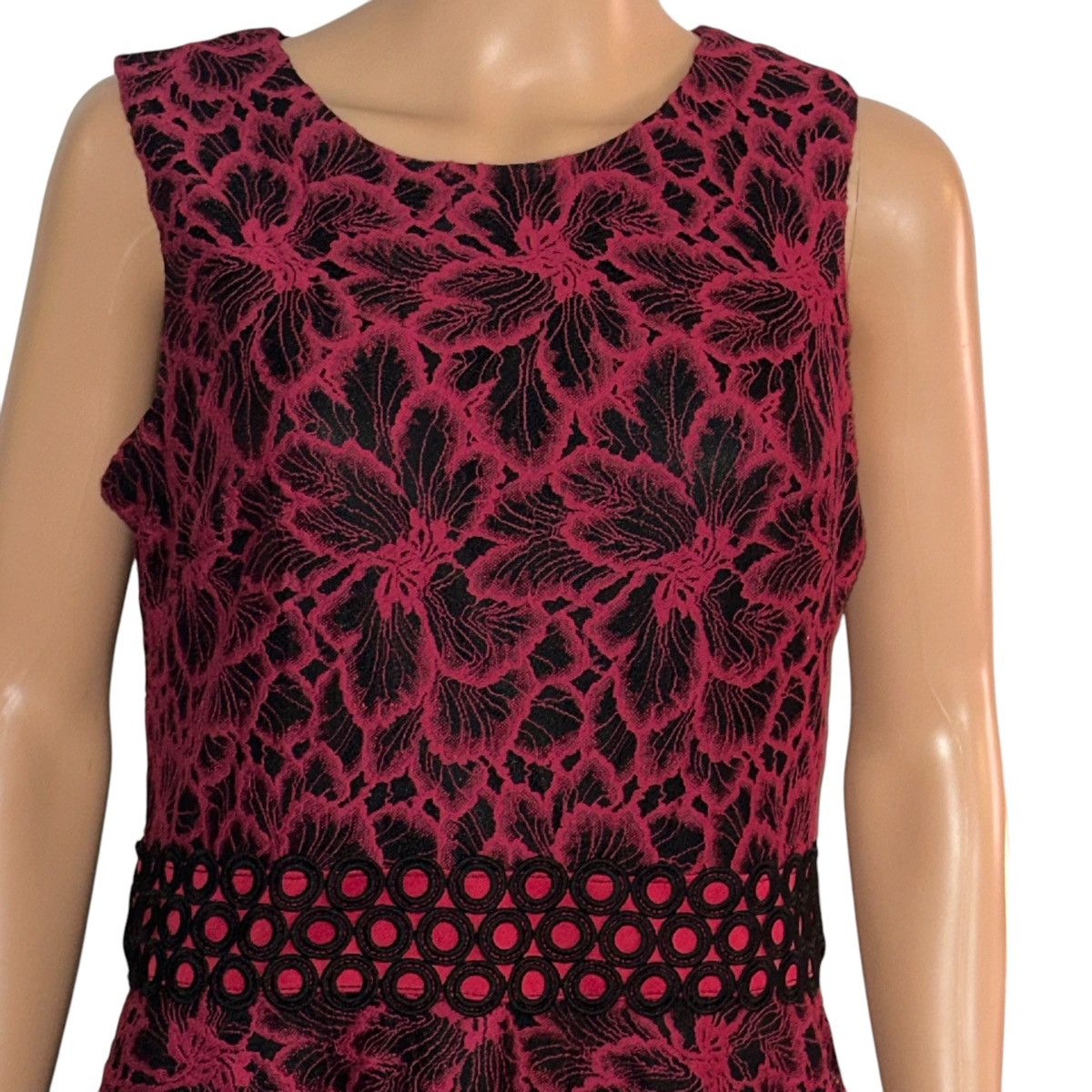 Other Taylor Magenta floral lace embroidered fit and flare dress Size XL / US 12-14 / IT 48-50 - 4 Thumbnail