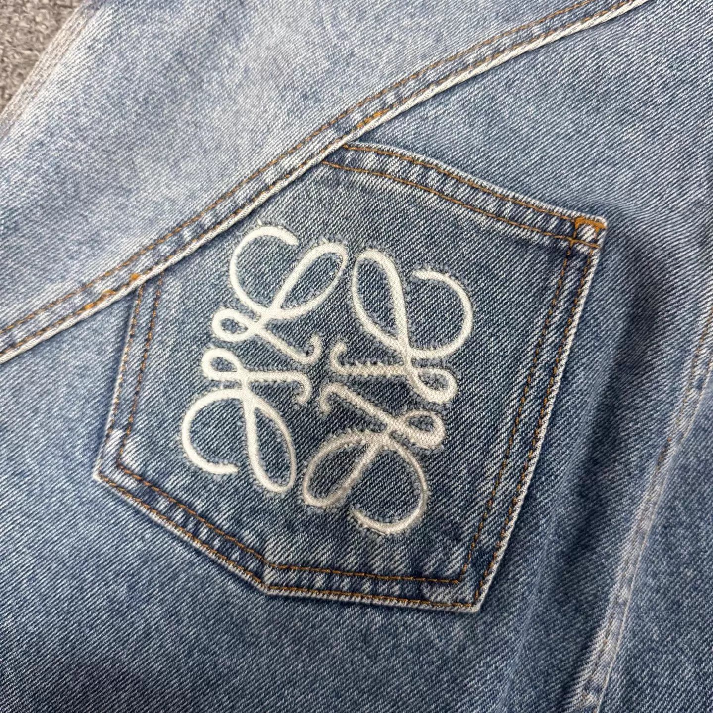 Louis Vuitton Loewe Back Leather Tag Embroidered Denim Skirt 38 99 New Size 26" / US 2 / IT 38 - 6 Thumbnail