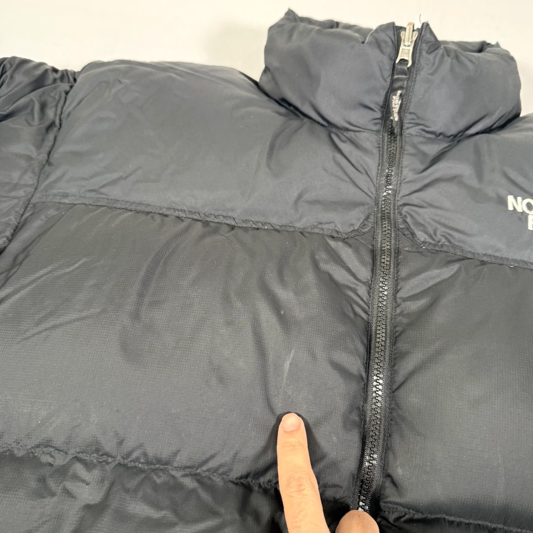 The North Face VINTAGE The North Face Nuptse 700 Down Puffer Jacket Mens XL Black Zip Full Zip Stand-Up Collar Quilted Pockets Outdoor Hiking Winter Casual Size US XL / EU 56 / 4 - 4 Thumbnail