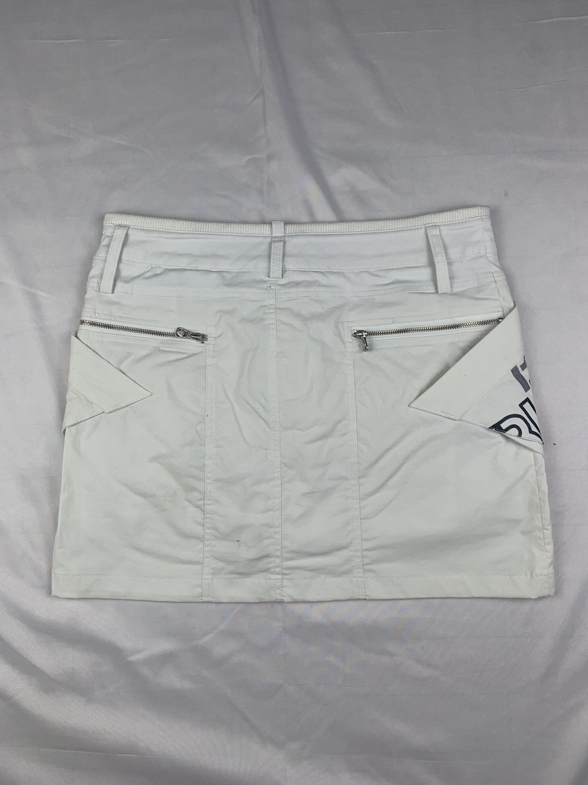 Warner Bros 2010 Warner Bros Golf Bugs Bunny Nylon Graphic Mini Skirt Size 28" / US 6 / IT 42 - 3 Thumbnail